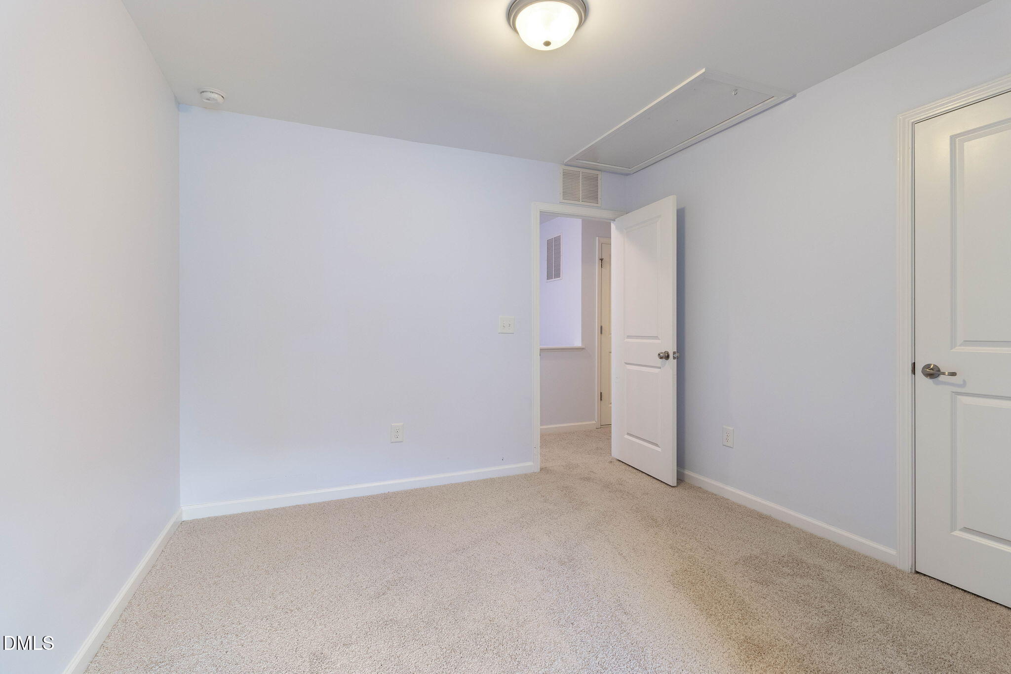 2041 Longmont Drive Property Photo 25
