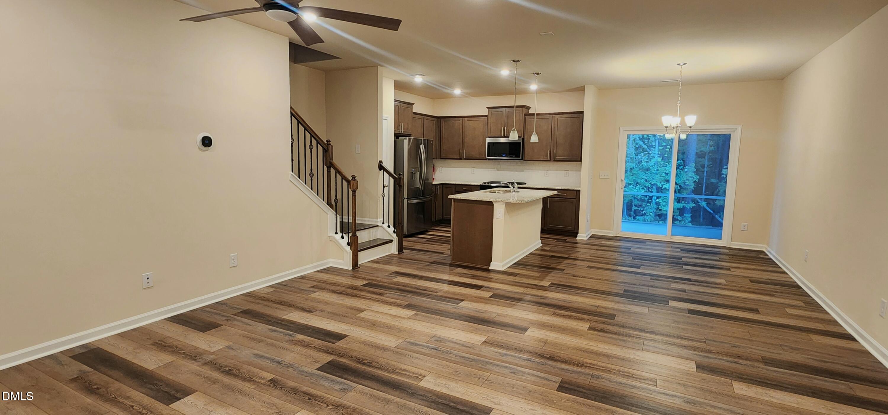 1504 Glacier Drive Property Photo 4