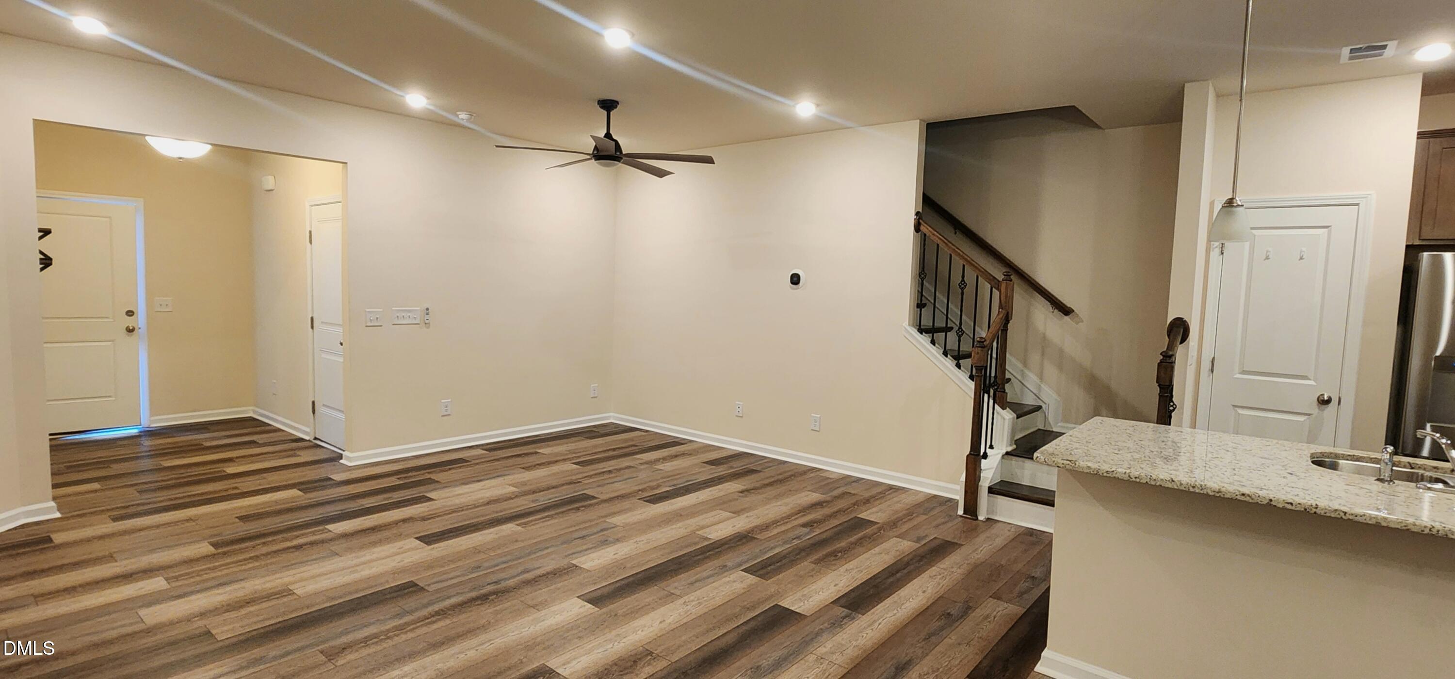 1504 Glacier Drive Property Photo 5