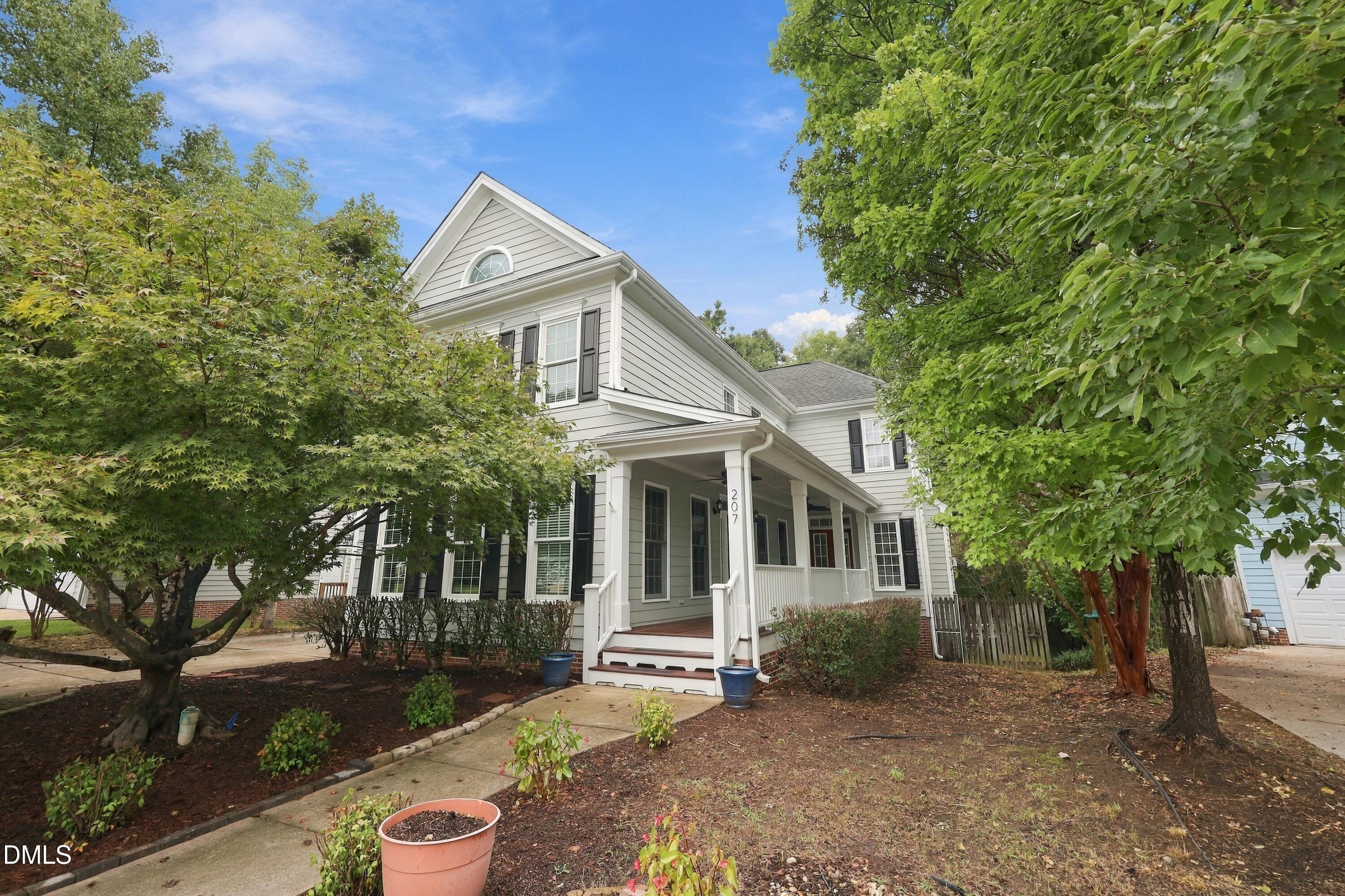207 Magnolia Bloom Court Property Photo 5