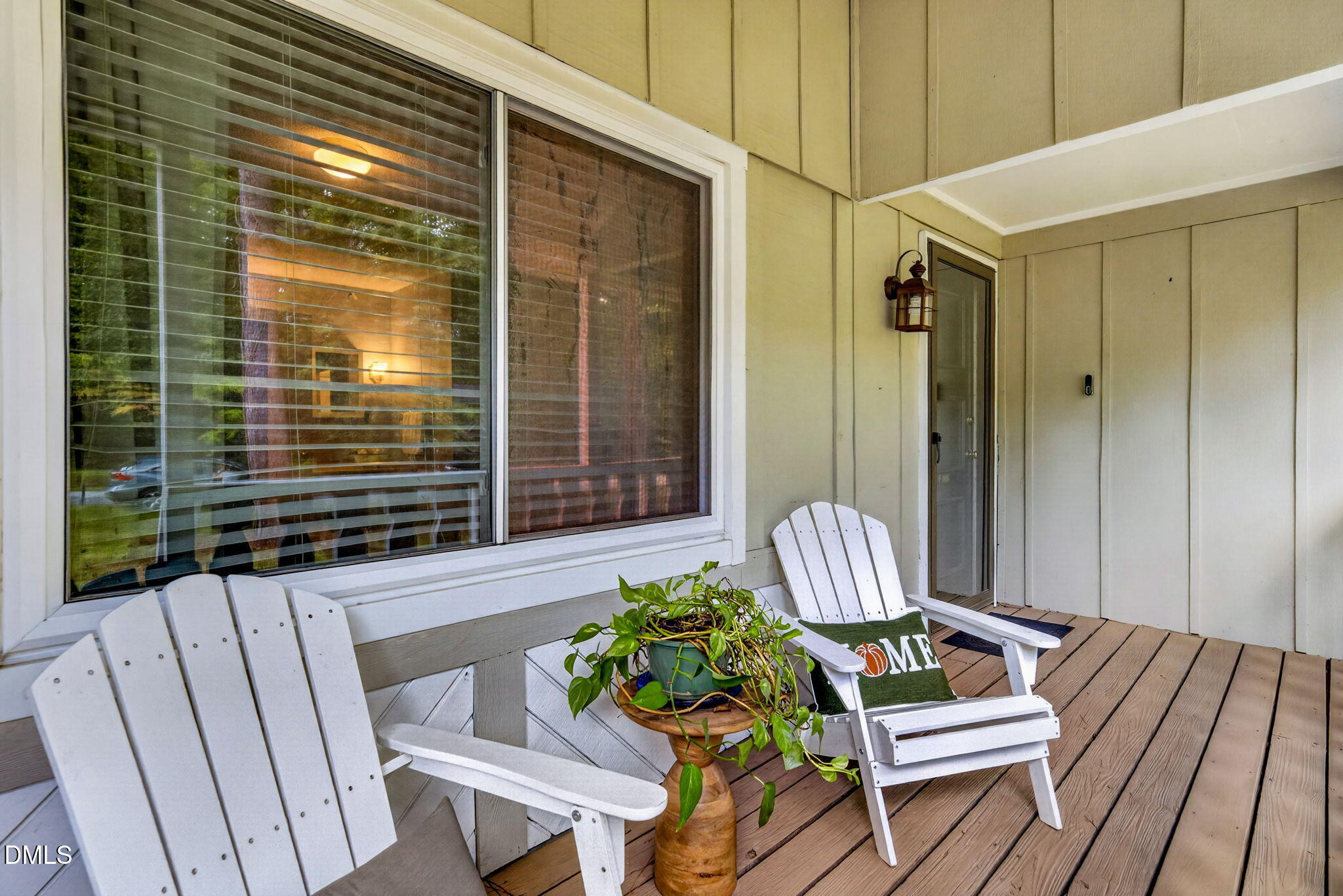 2013 Englewood Drive Property Photo 3