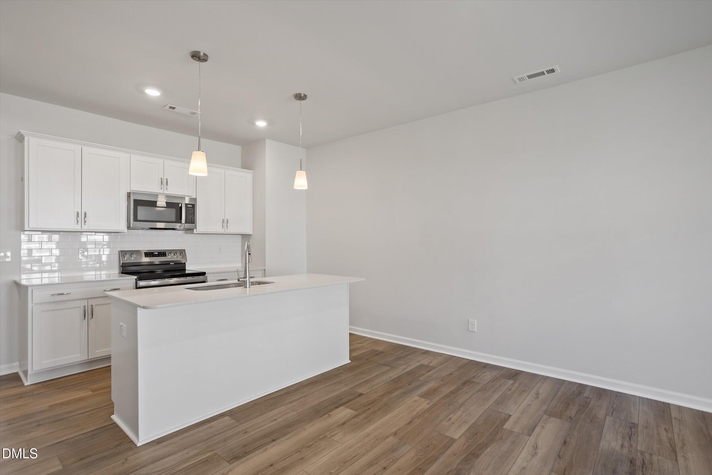 107 Wood Aster Way 302 Property Photo 8