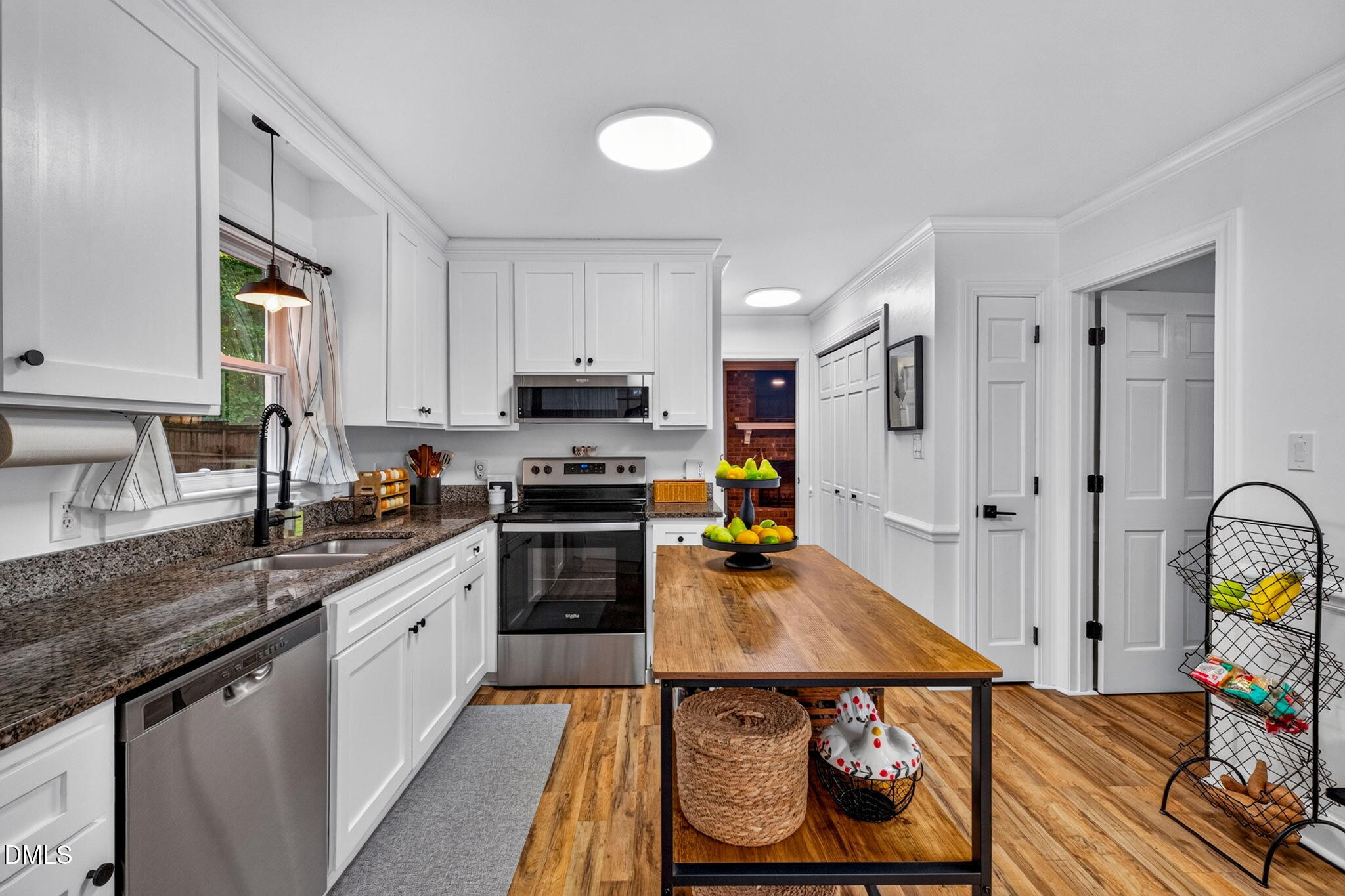 3124 Taylors Ridge Road Property Photo 16