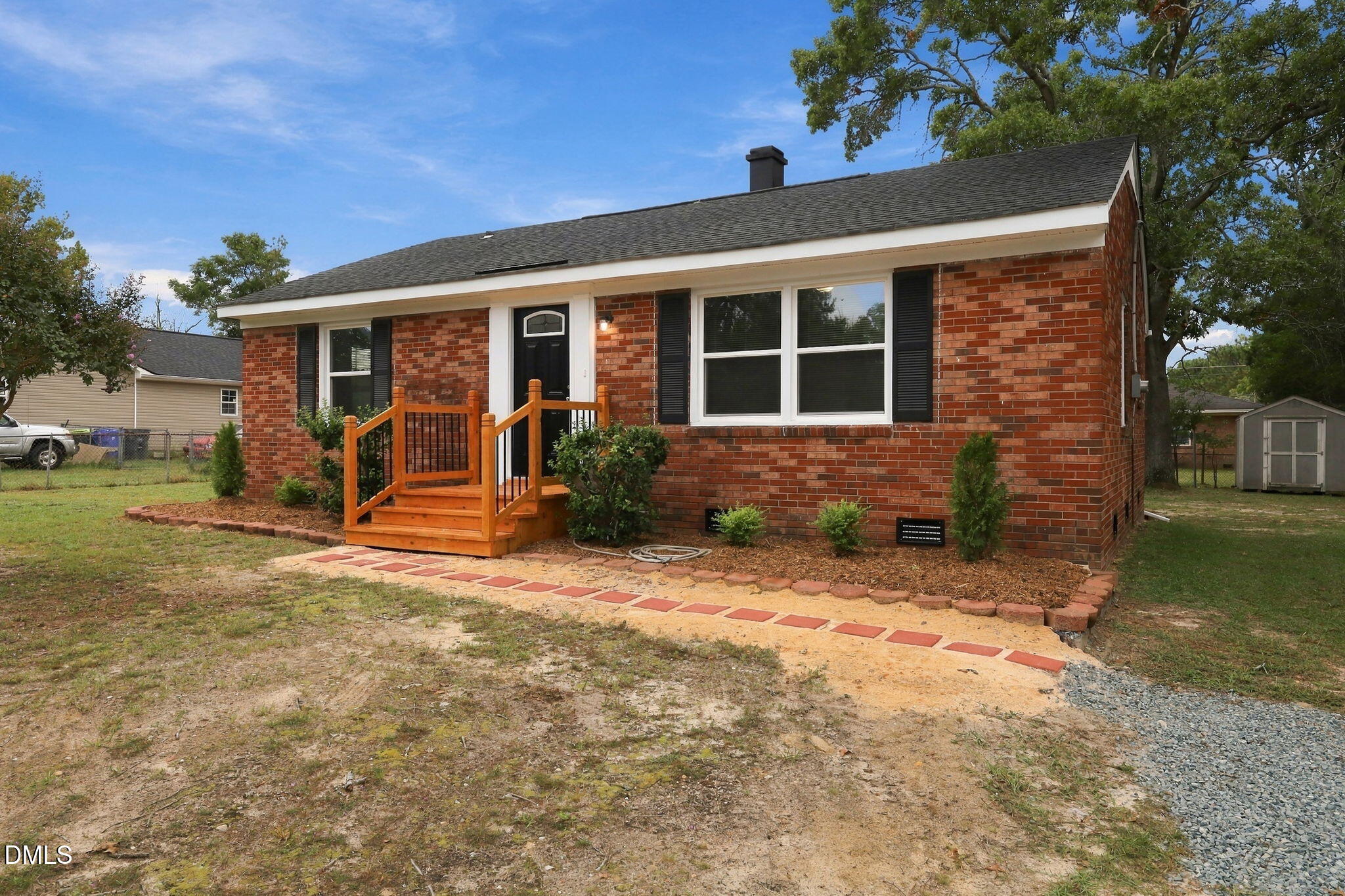 307 Elaine Street Property Photo 1