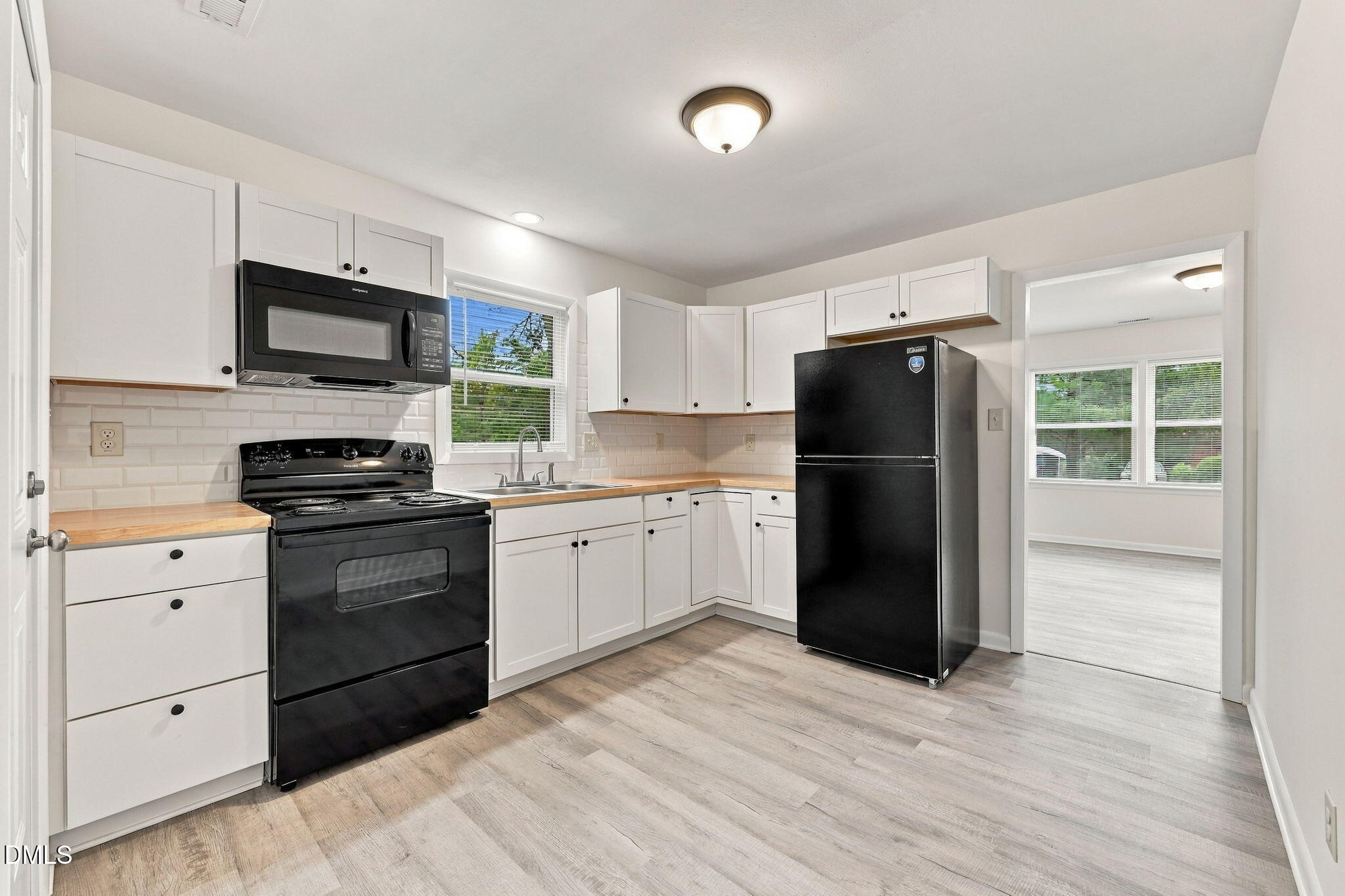 307 Elaine Street Property Photo 2