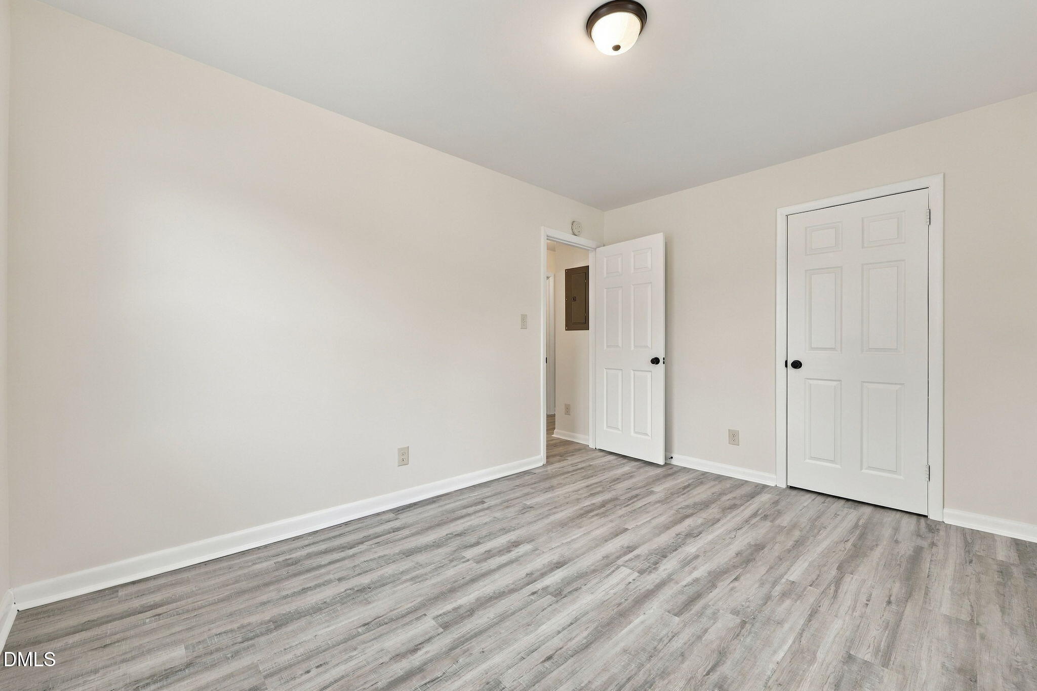 307 Elaine Street Property Photo 8