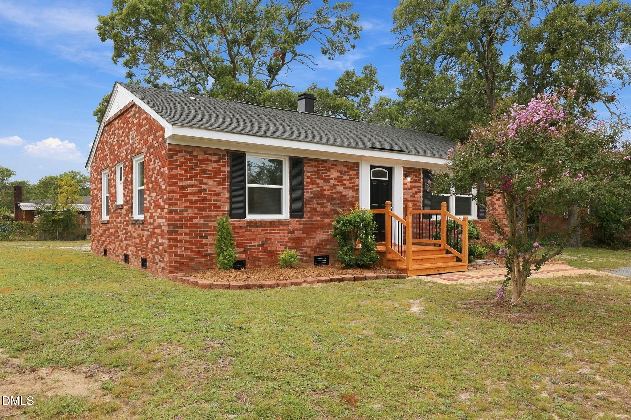 307 Elaine Street Property Photo 8