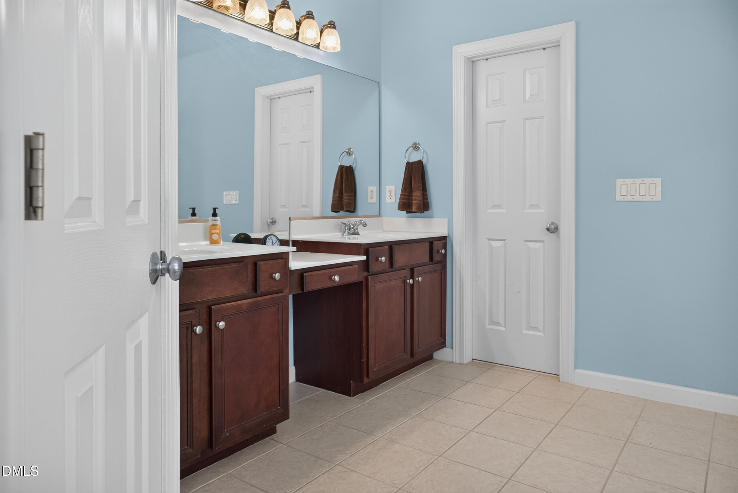 6108 Tiffield Way Property Photo 30