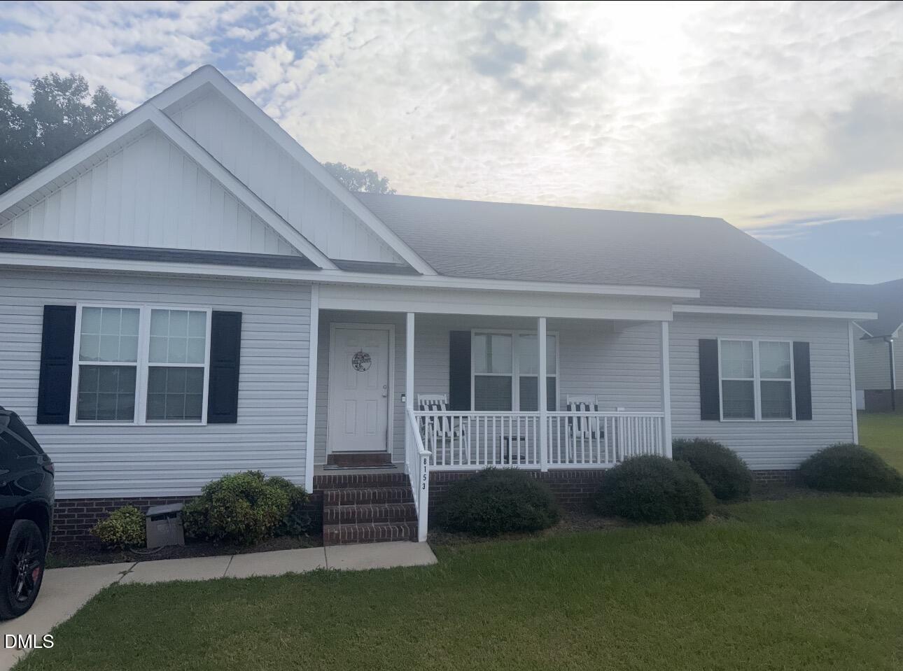 8153 Haw Branch Road Property Photo 1