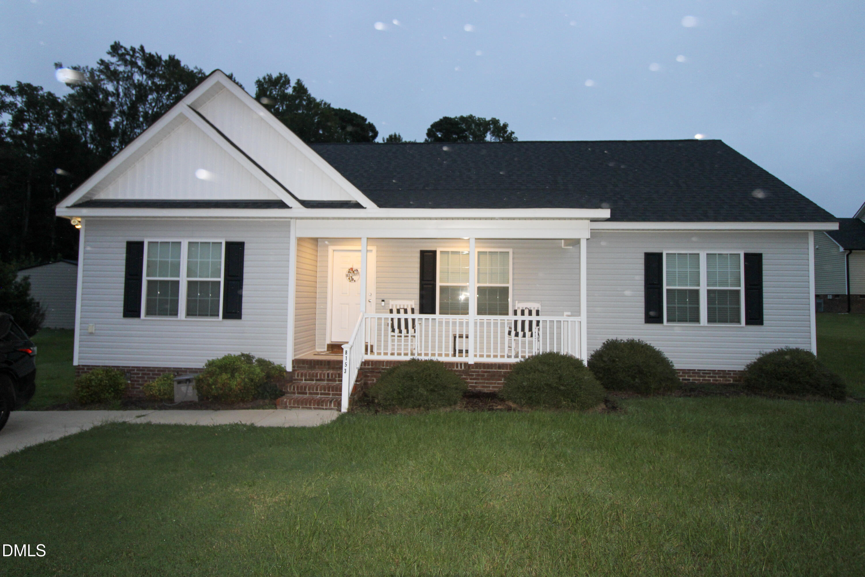 8153 Haw Branch Road Property Photo 1