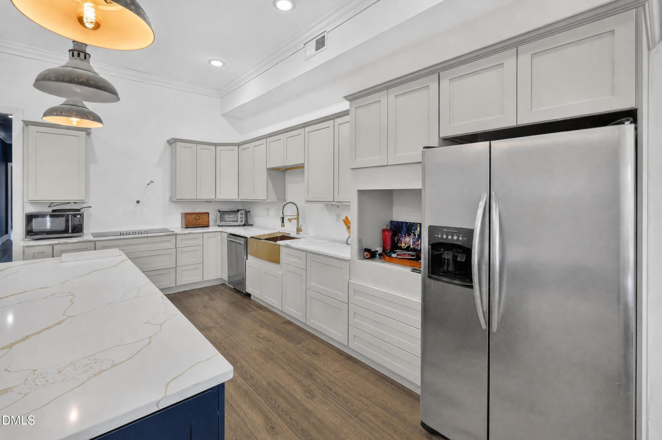 109 S Raiford Street Property Photo 38
