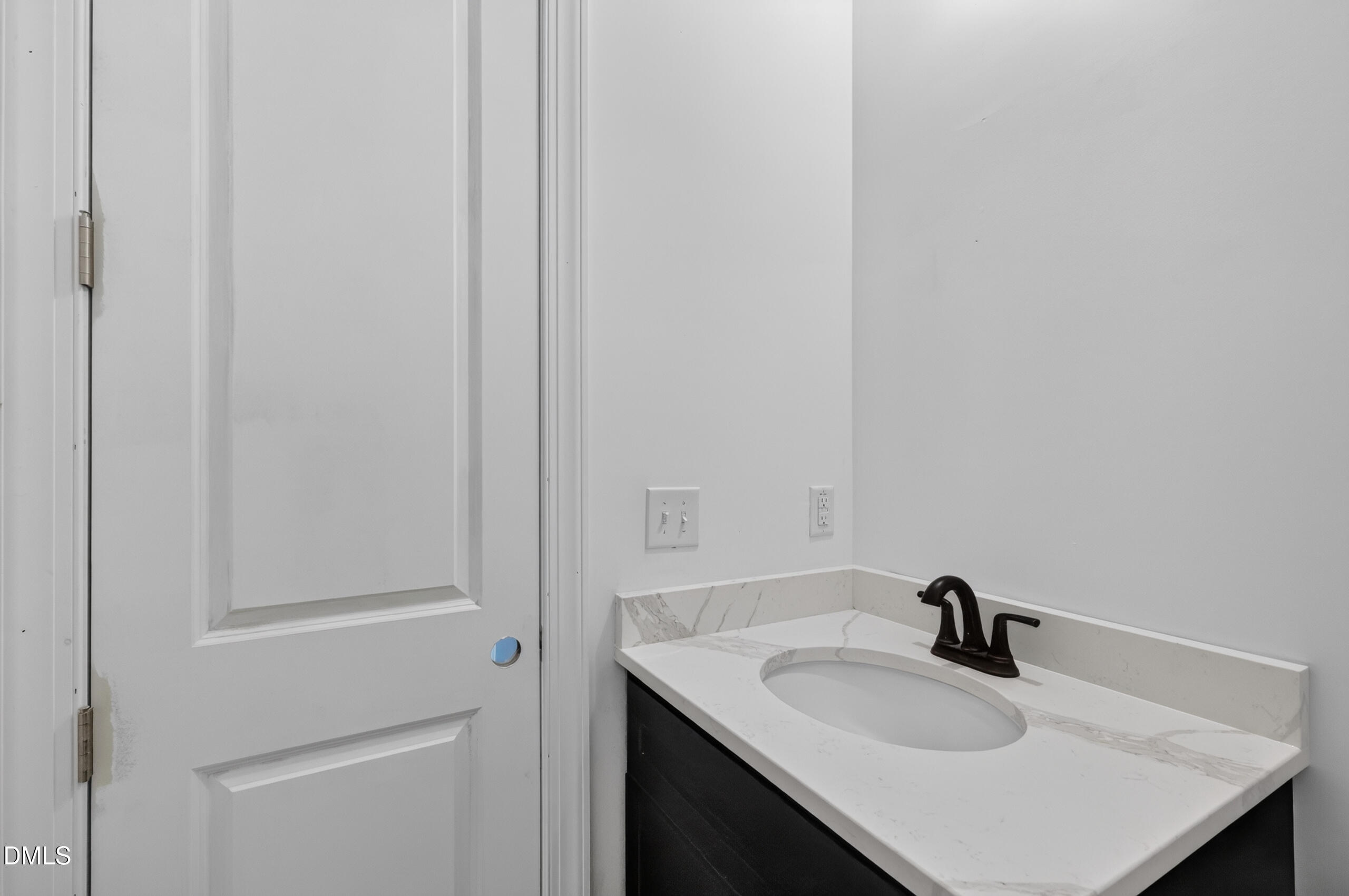 109 S Raiford Street Property Photo 39