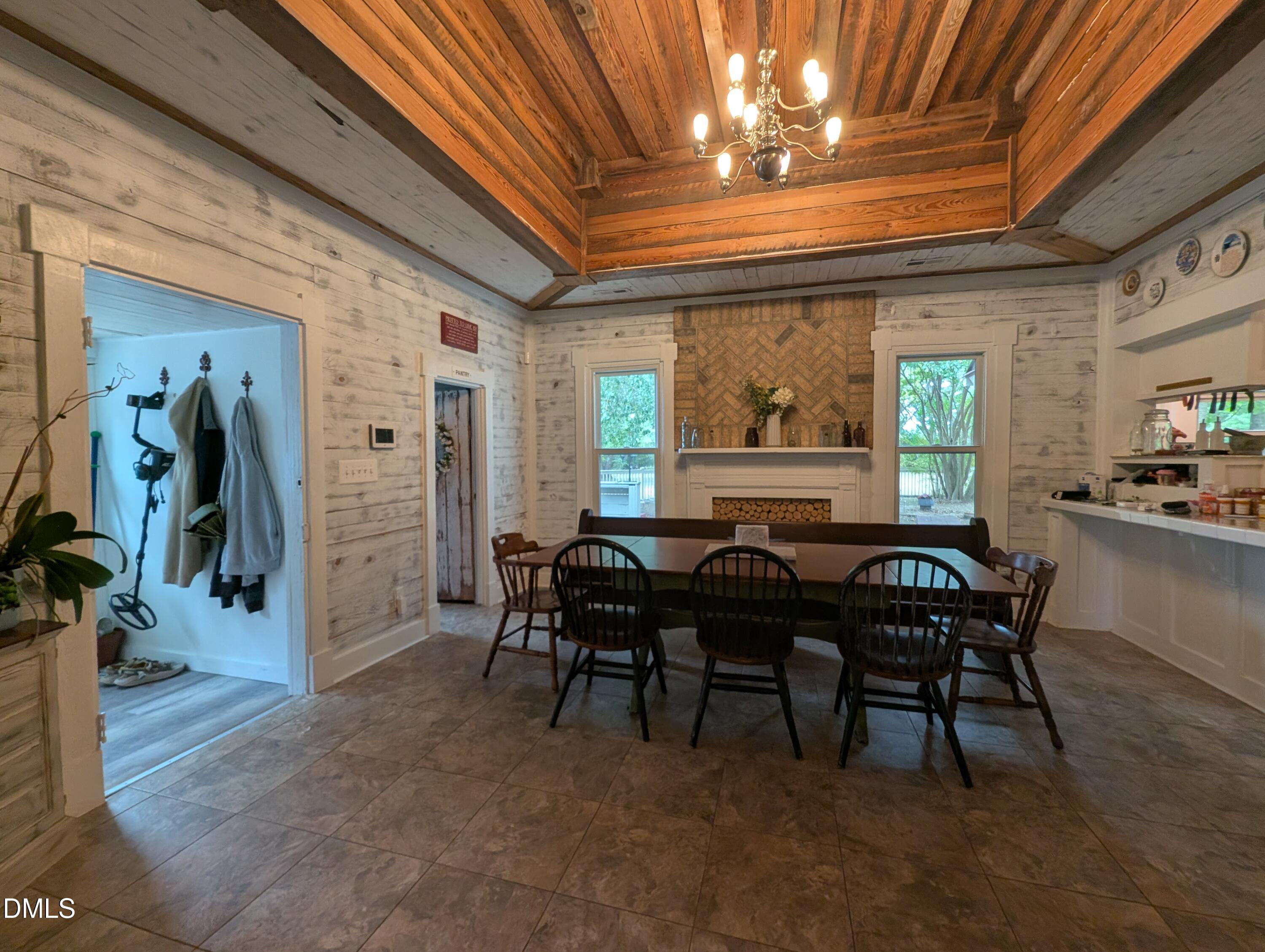 1367 Wade Stephenson Road Property Photo 5
