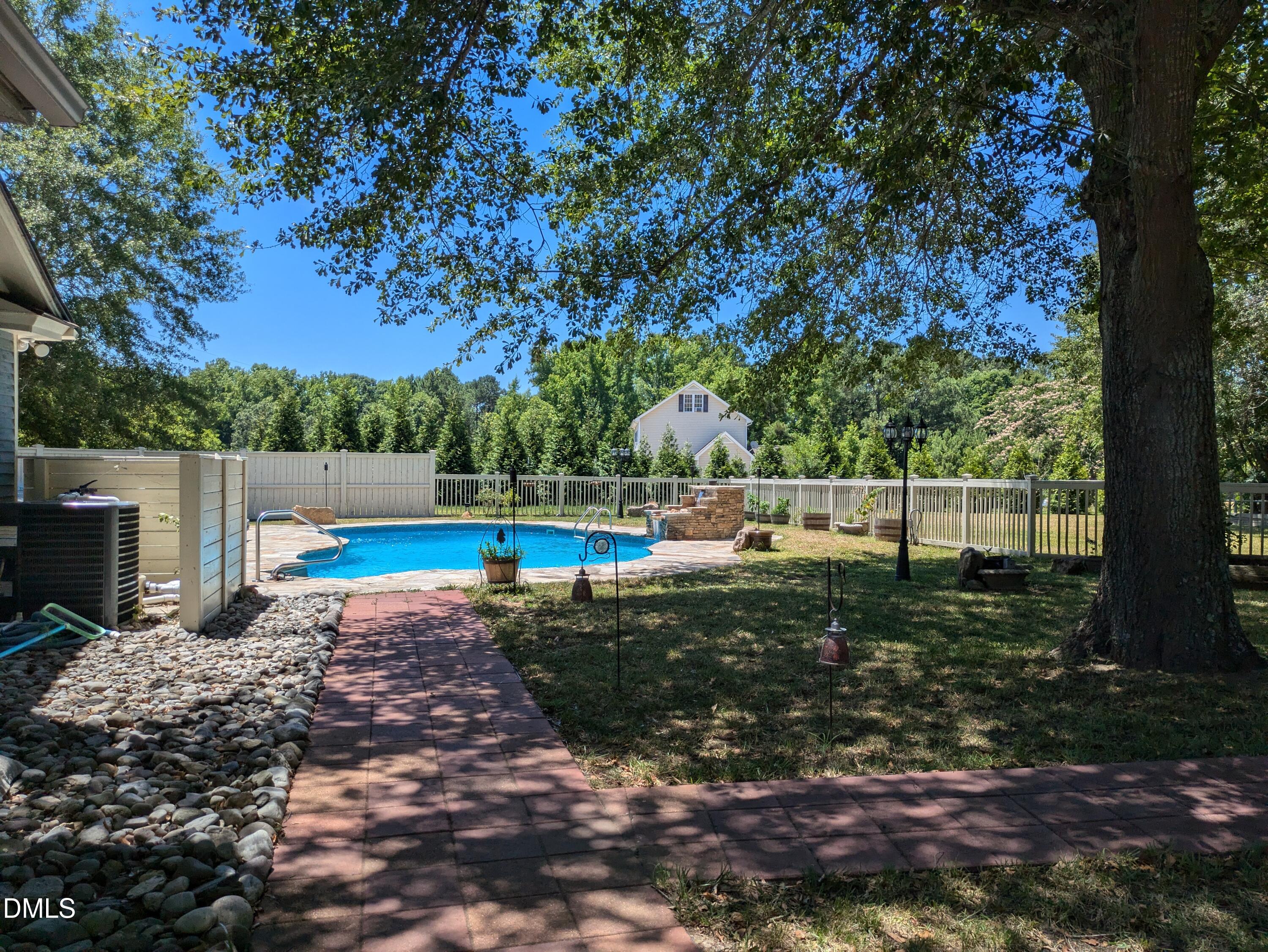 1367 Wade Stephenson Road Property Photo 14