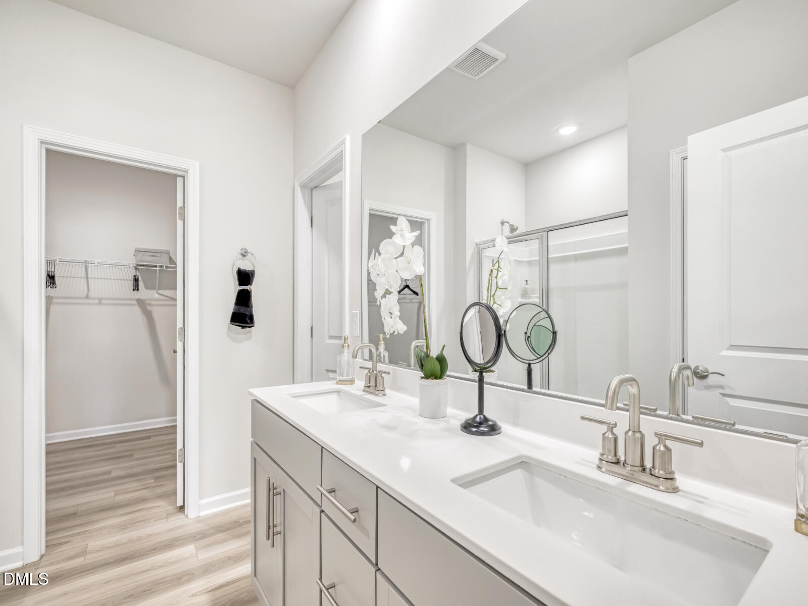 424 Karlov Road Property Photo 4