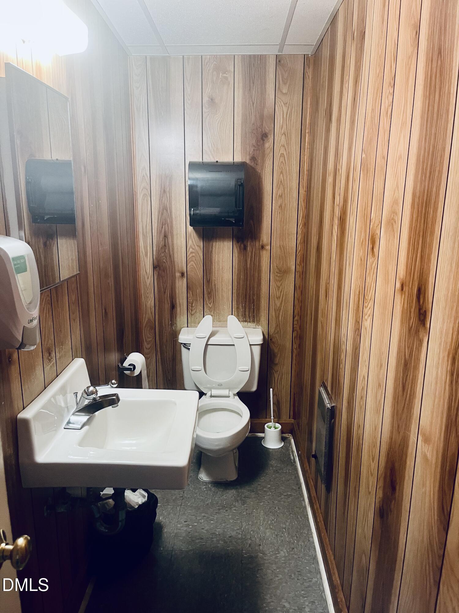 1902 Baldree Road S Property Photo 24