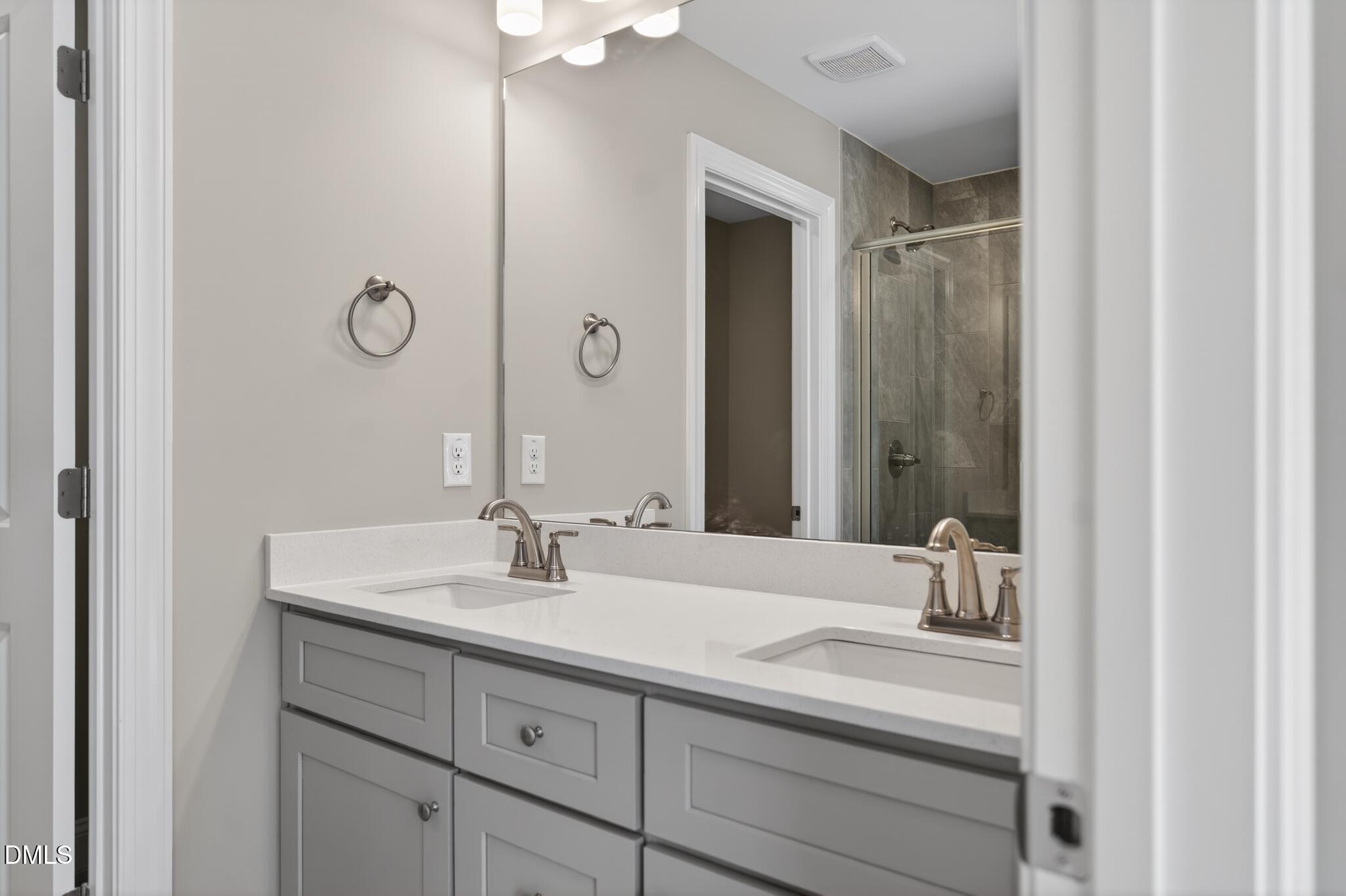 408 Meridian Crossing Property Photo 9