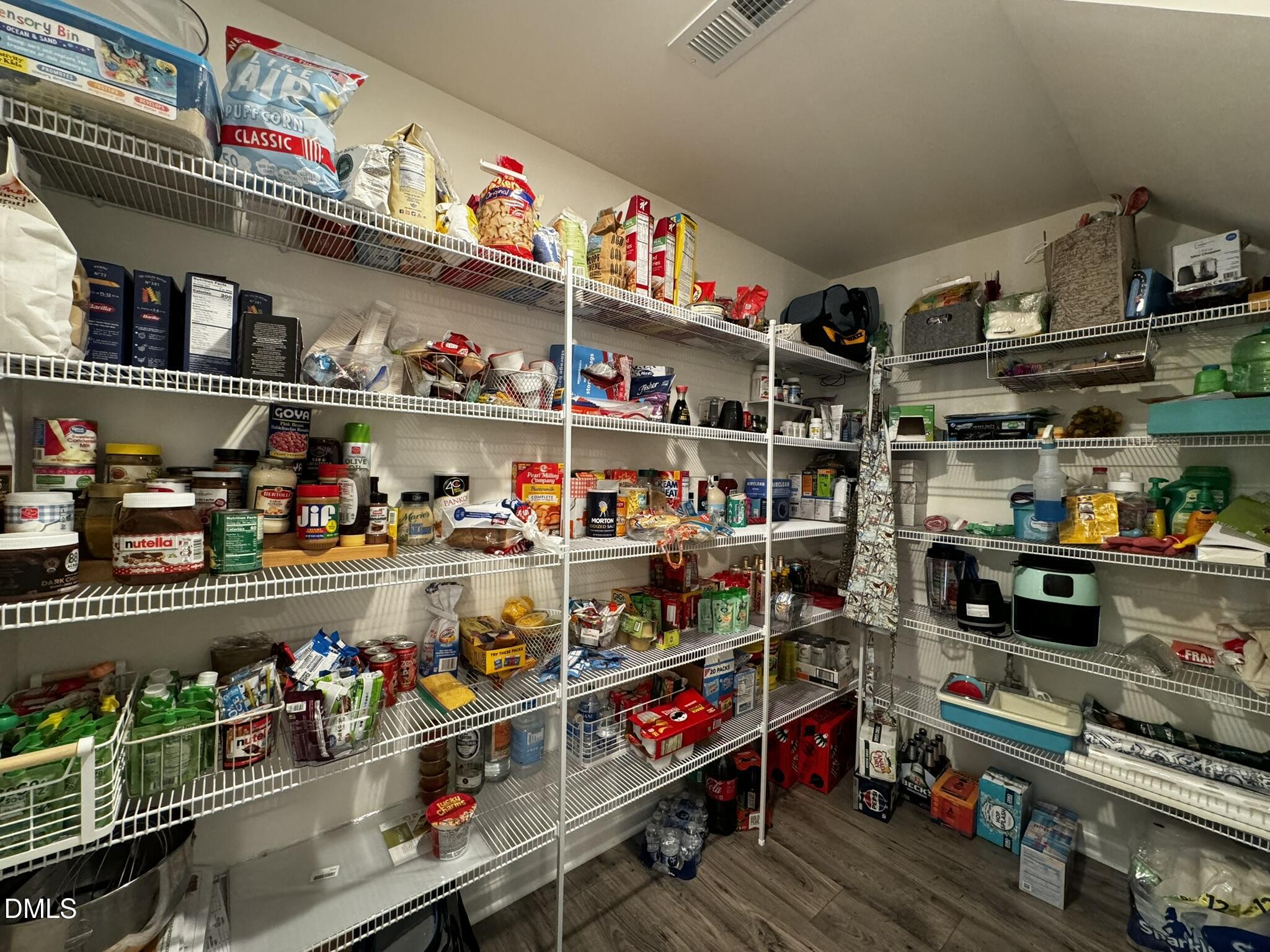 201 Darter Street Property Photo 15