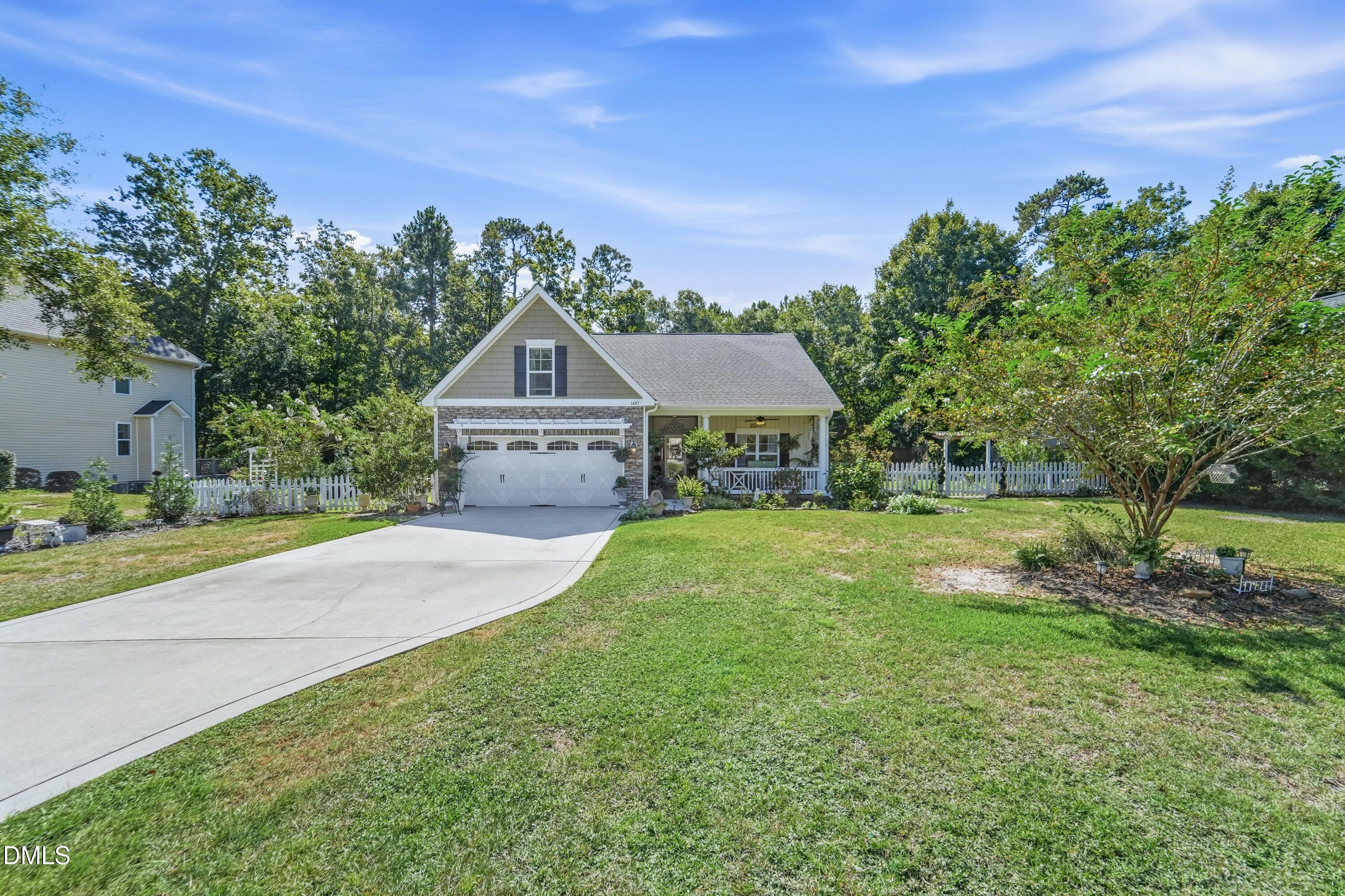 1407 Chadwick Shores Drive Property Photo 1