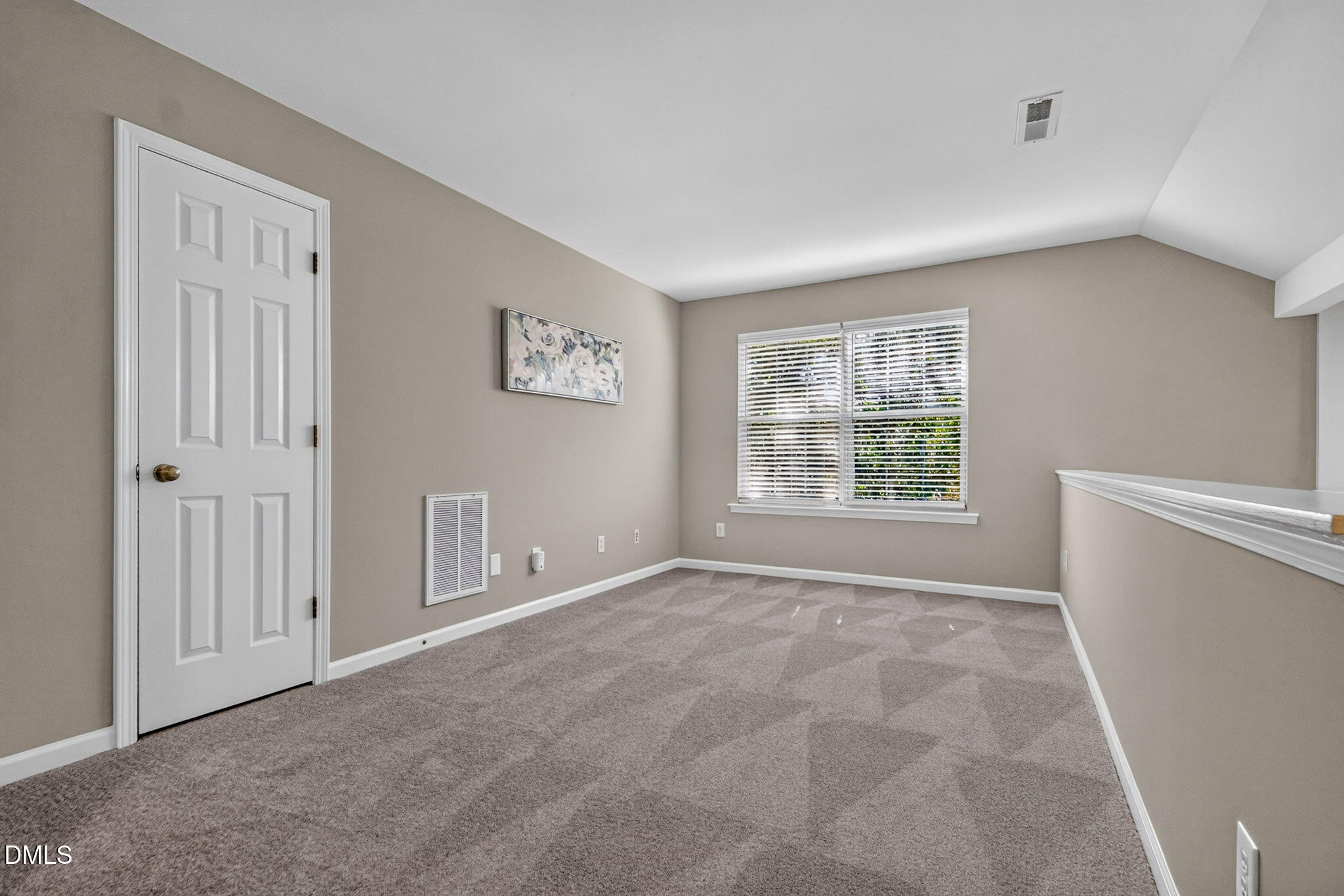 215 Windcap Drive Property Photo 12