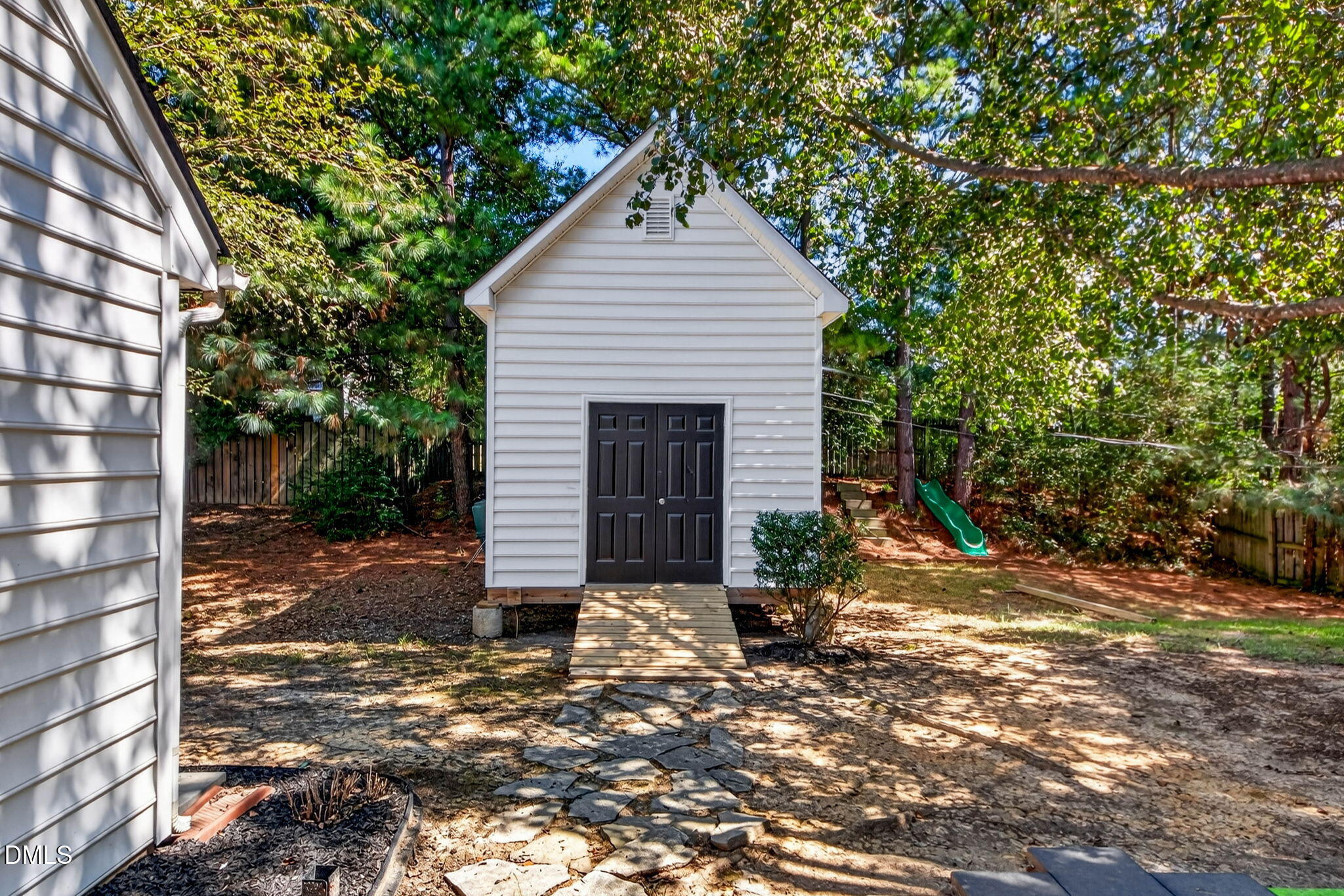 215 Windcap Drive Property Photo 14