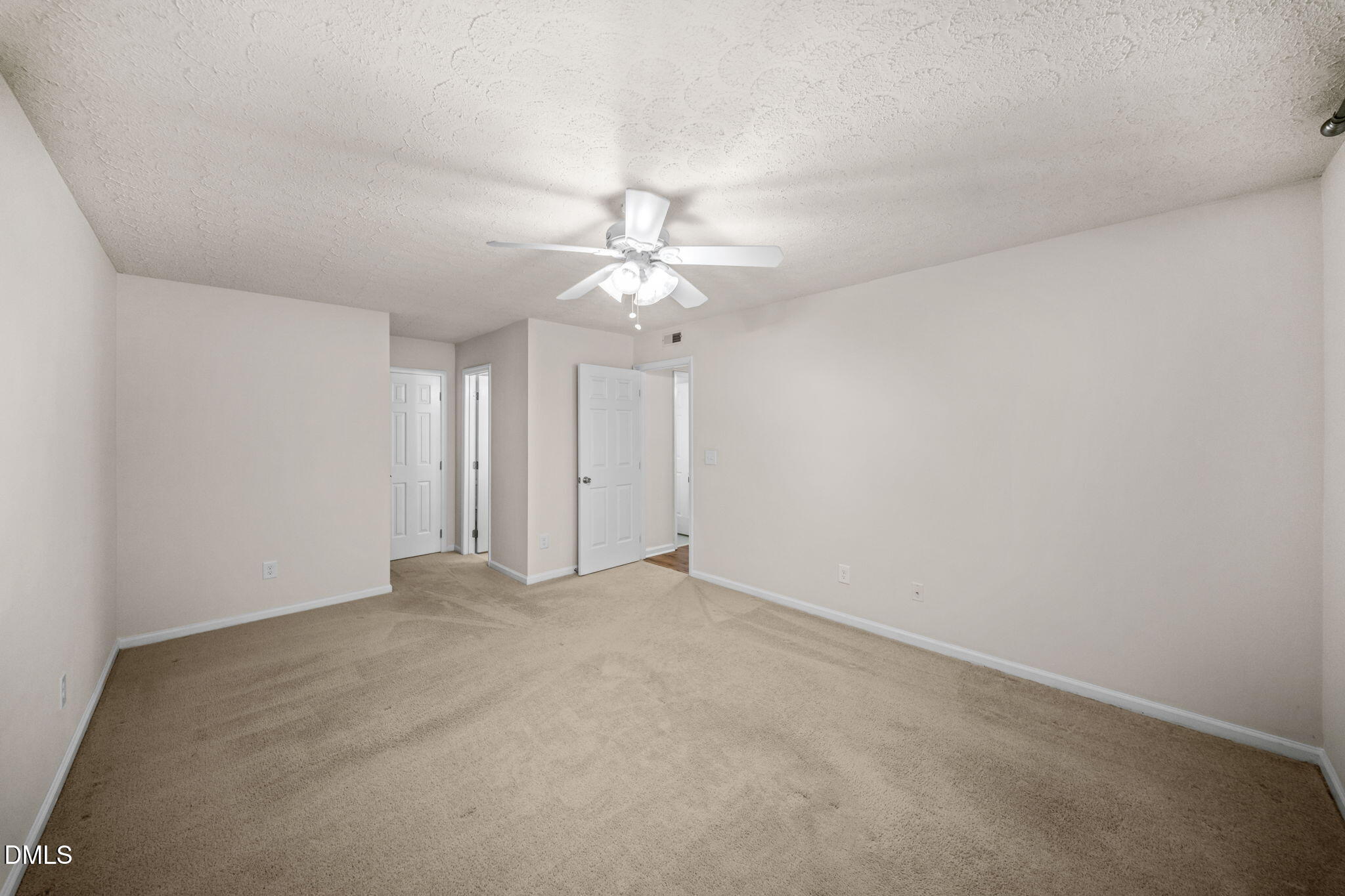 103 Autumn Chase Drive Property Photo 13