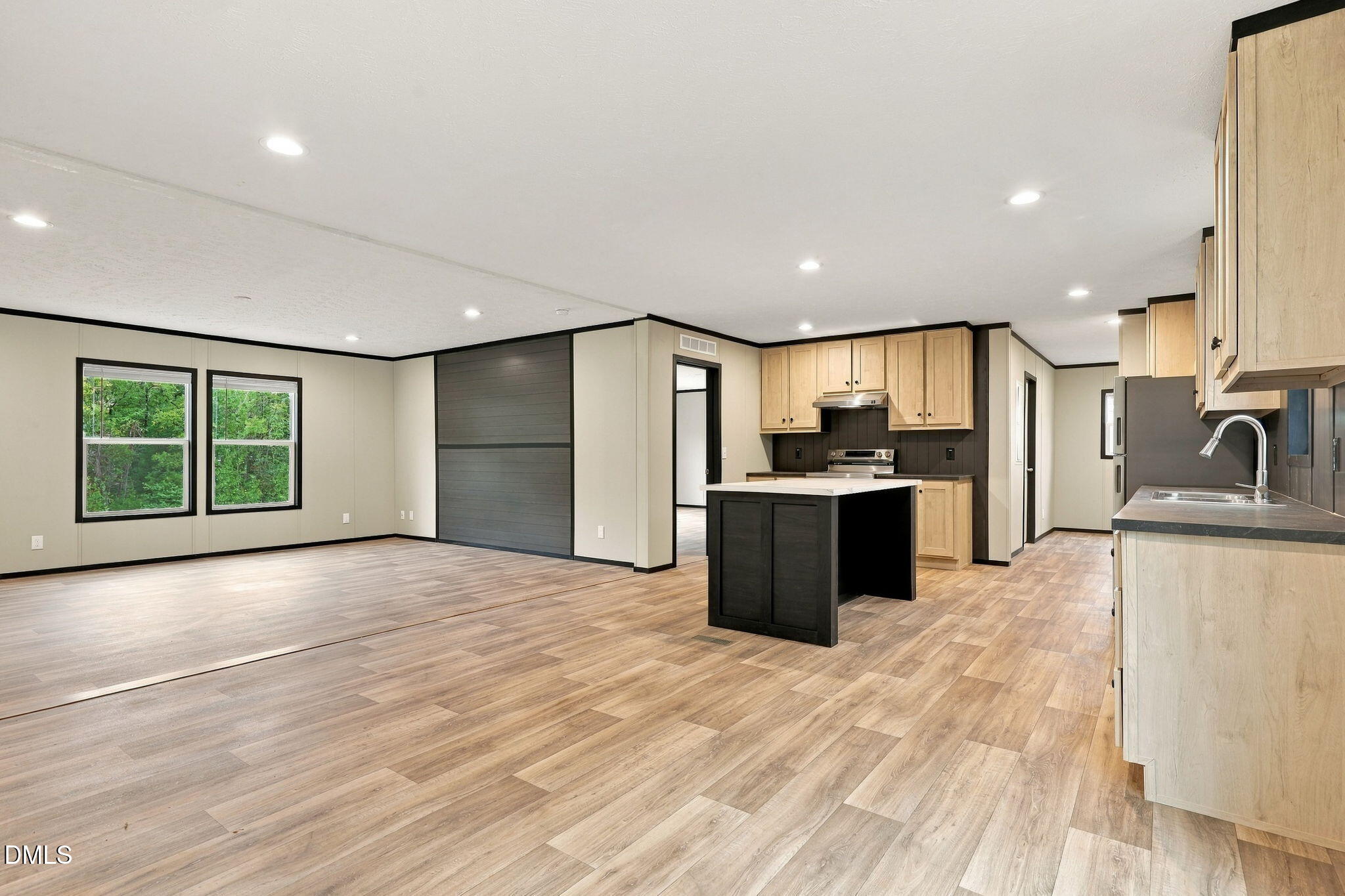 8025 Cornwall Road Property Photo 8