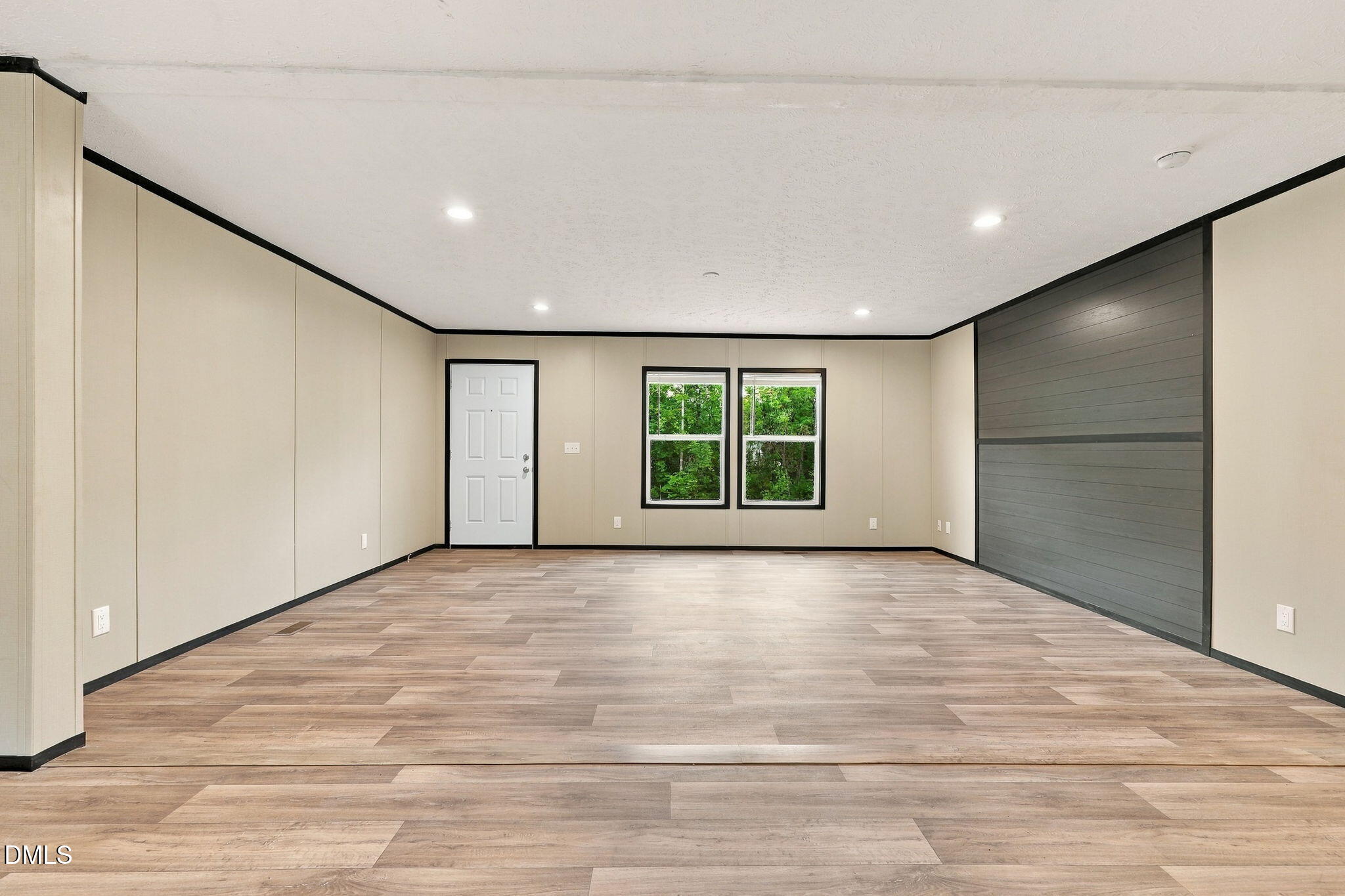 8025 Cornwall Road Property Photo 10