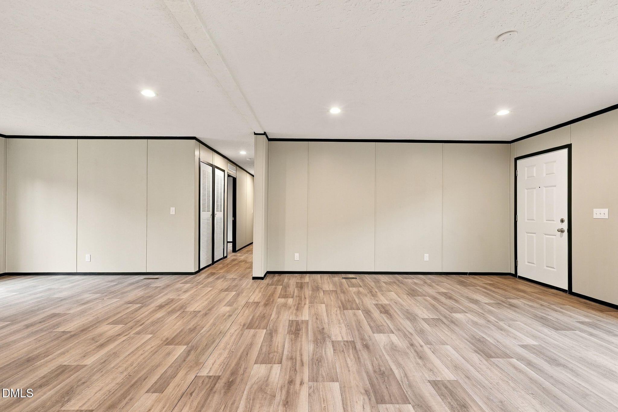 8025 Cornwall Road Property Photo 12