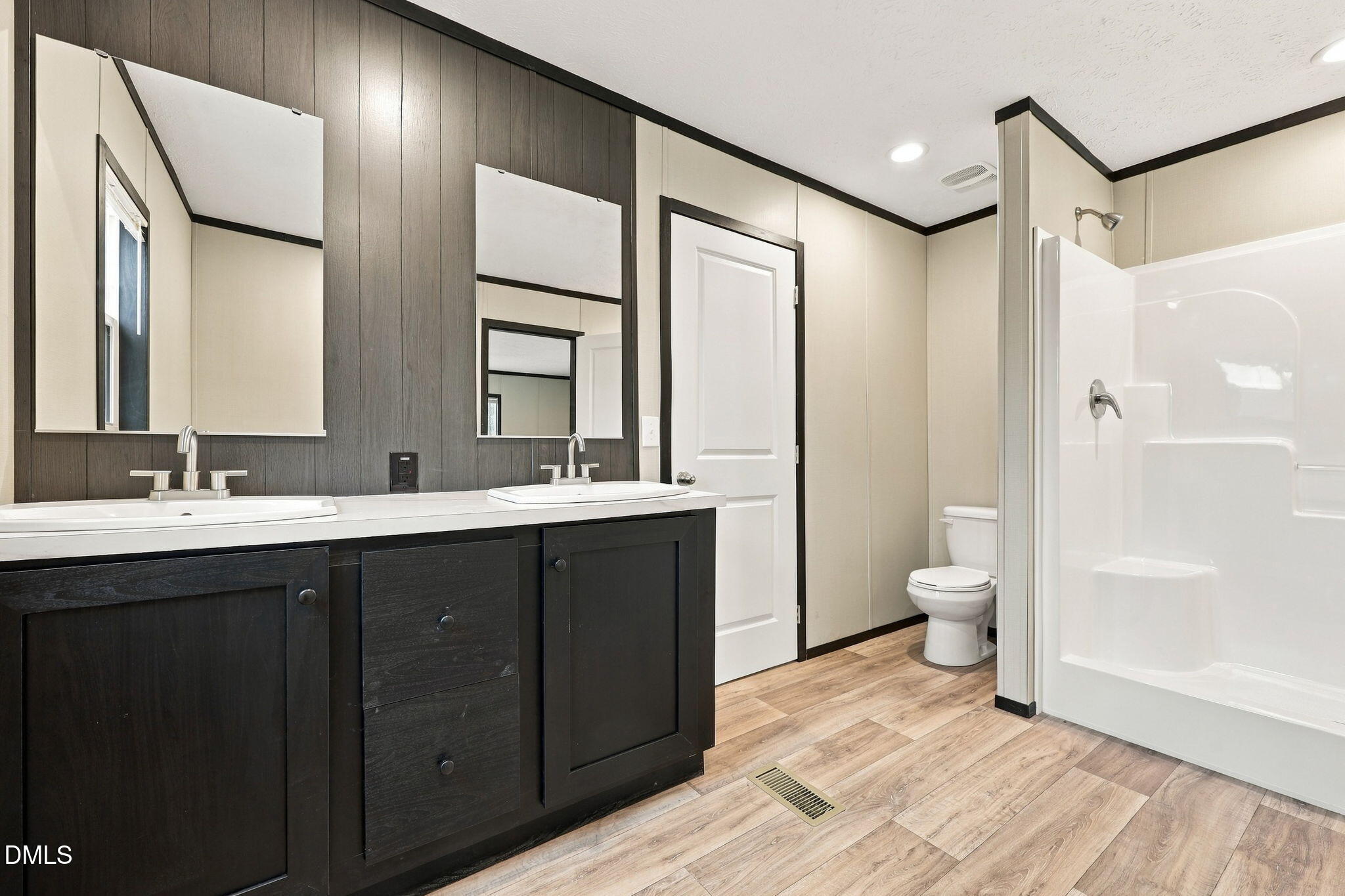 8025 Cornwall Road Property Photo 18