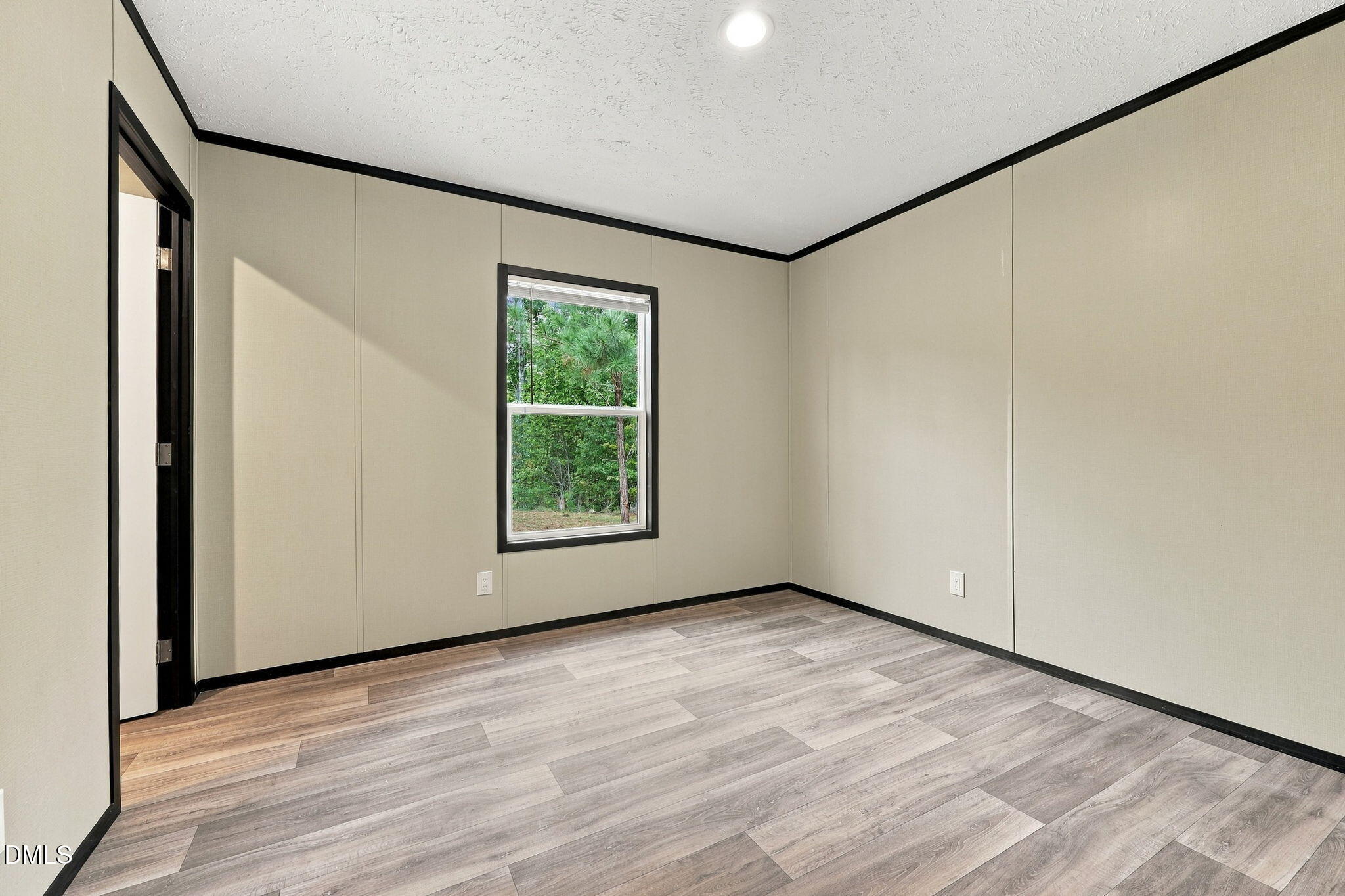 8025 Cornwall Road Property Photo 21