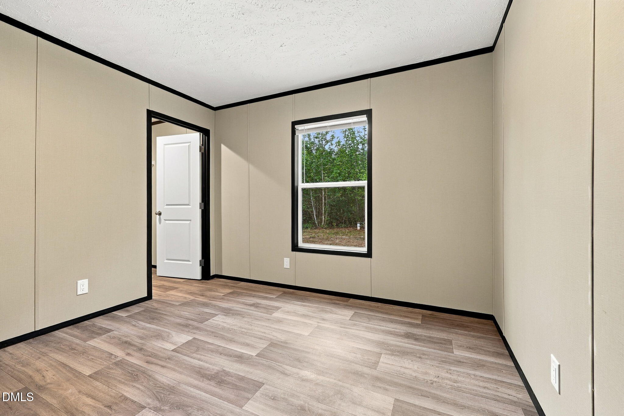 8025 Cornwall Road Property Photo 27