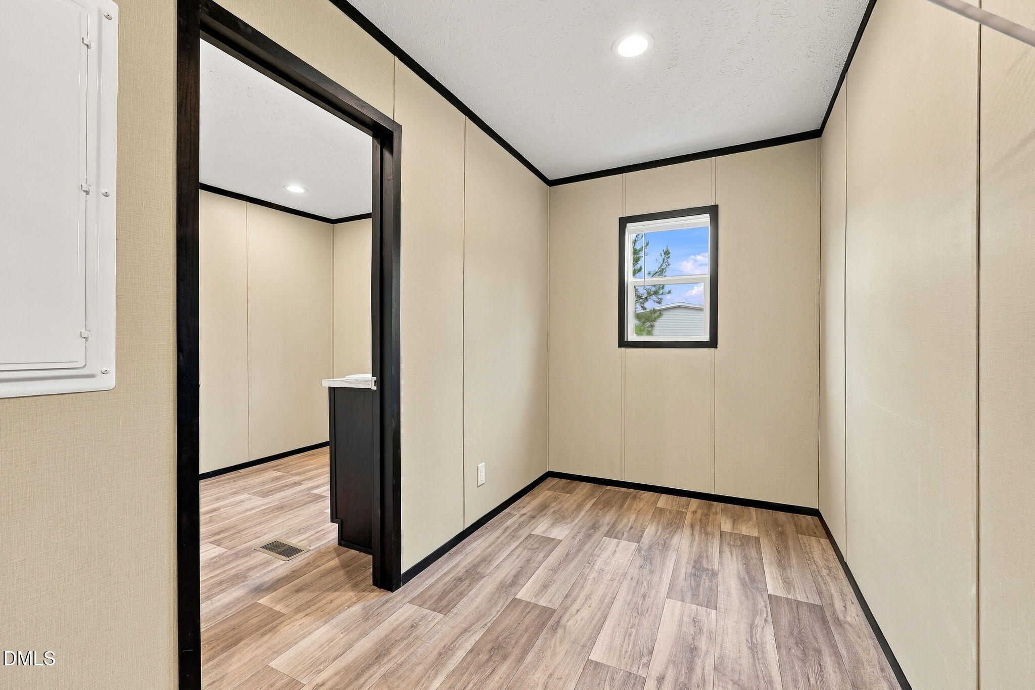 8025 Cornwall Road Property Photo 28