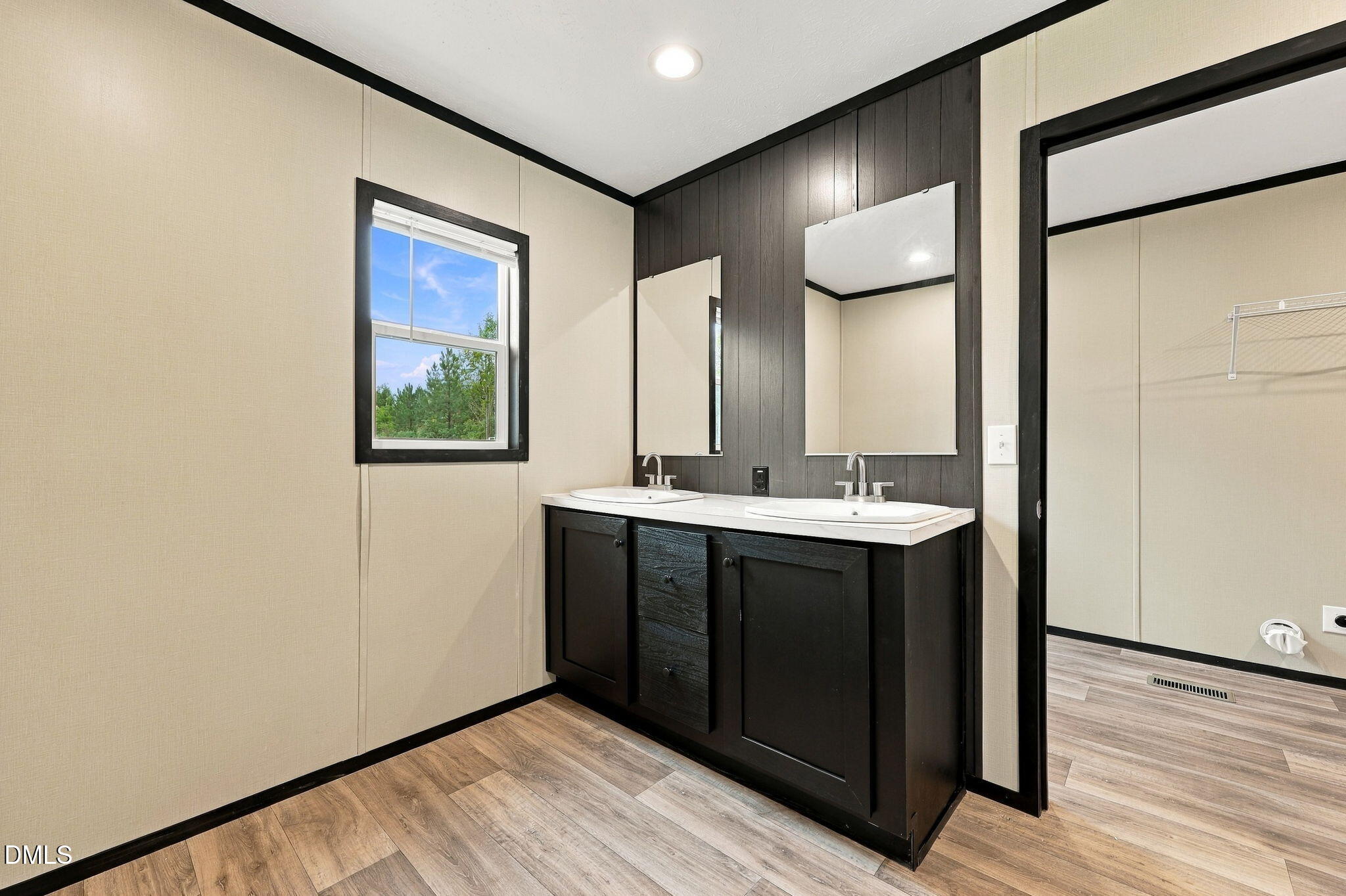 8025 Cornwall Road Property Photo 30