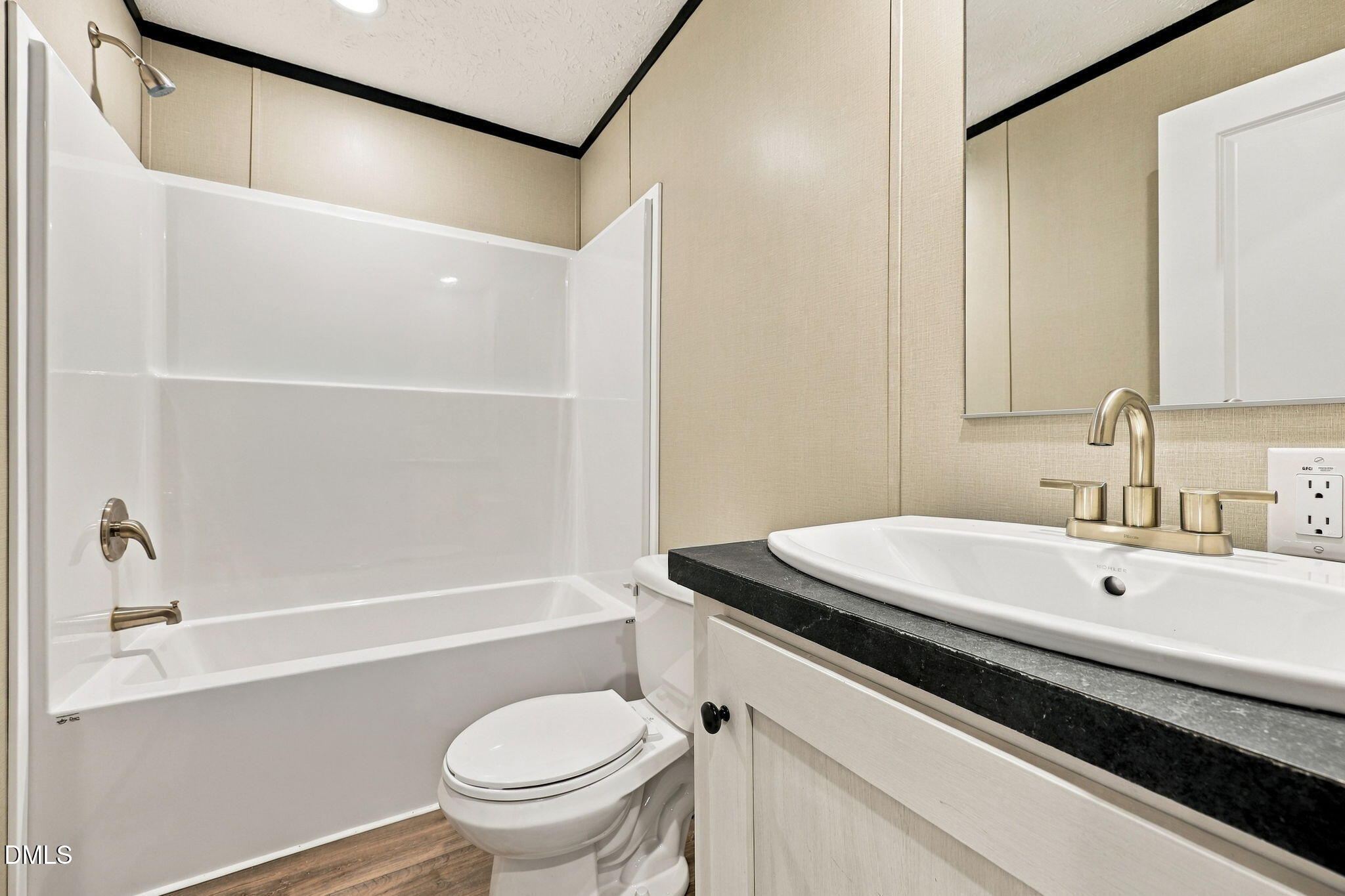 8025 Cornwall Road Property Photo 31