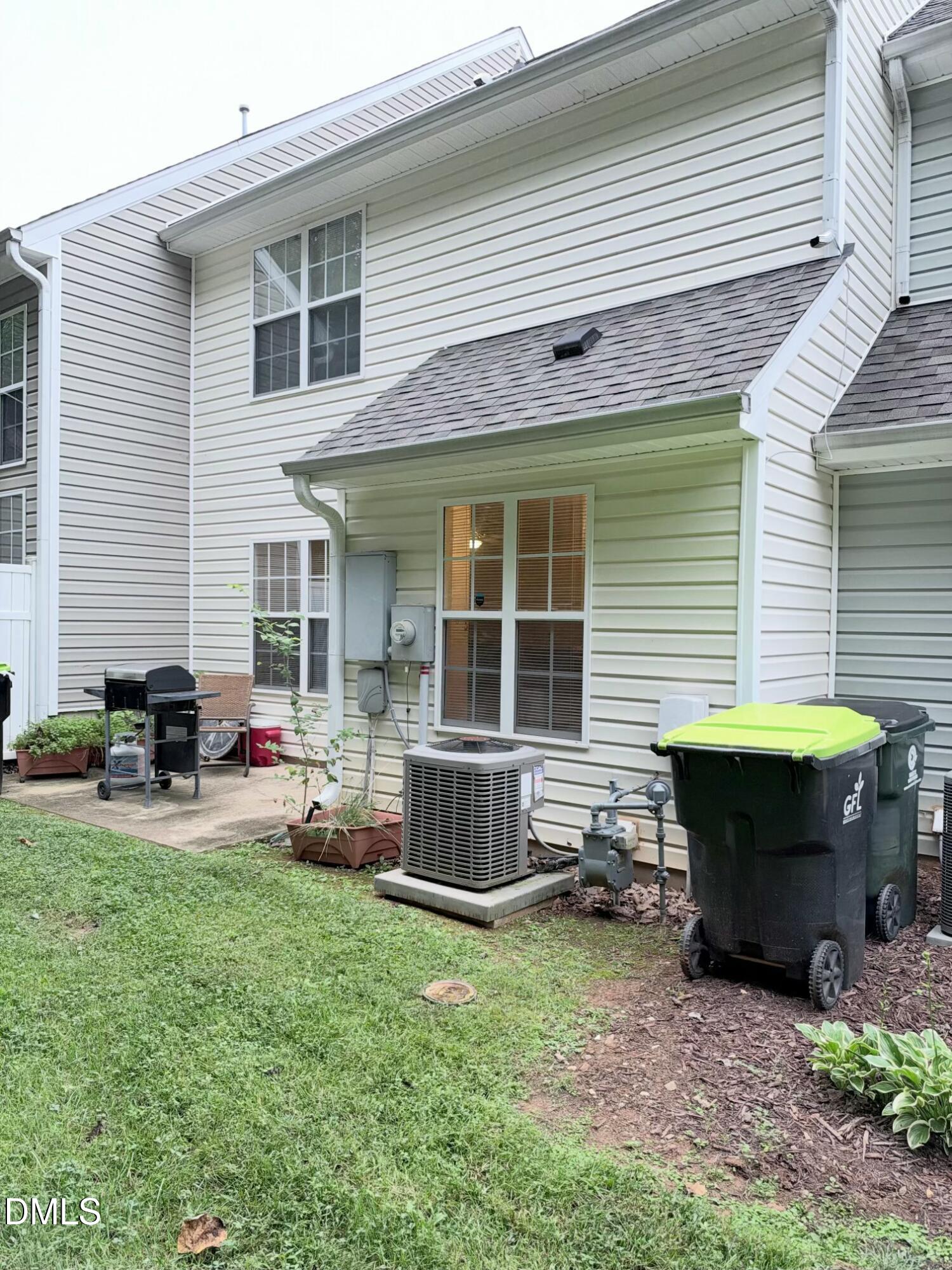 807 Creek Crossing Trail Property Photo 12