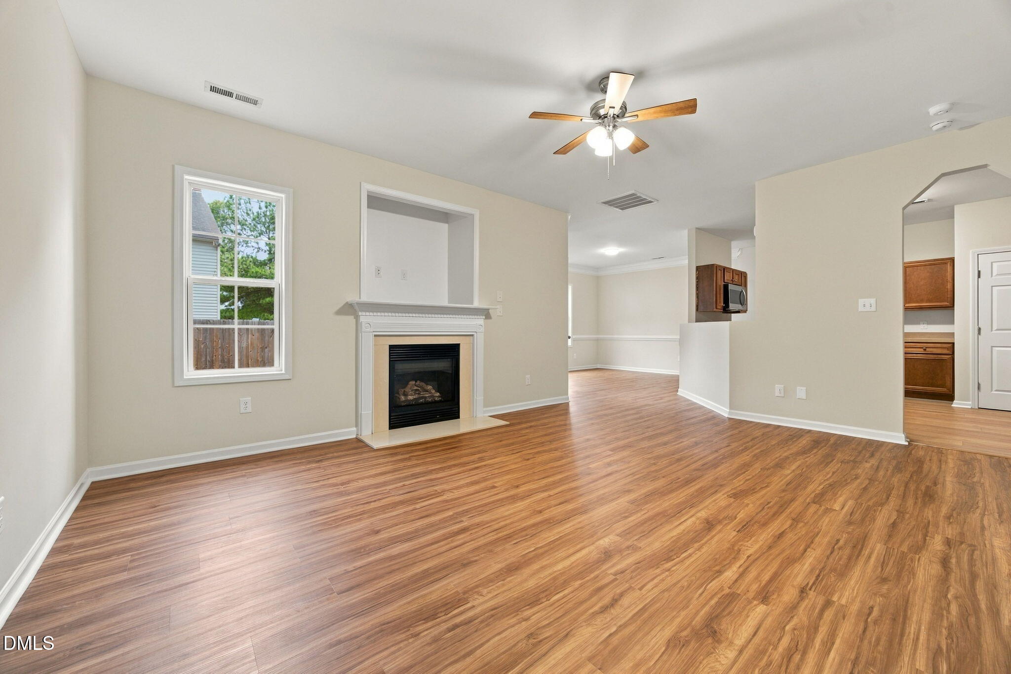 1602 Flowering Peach Trail Property Photo 8