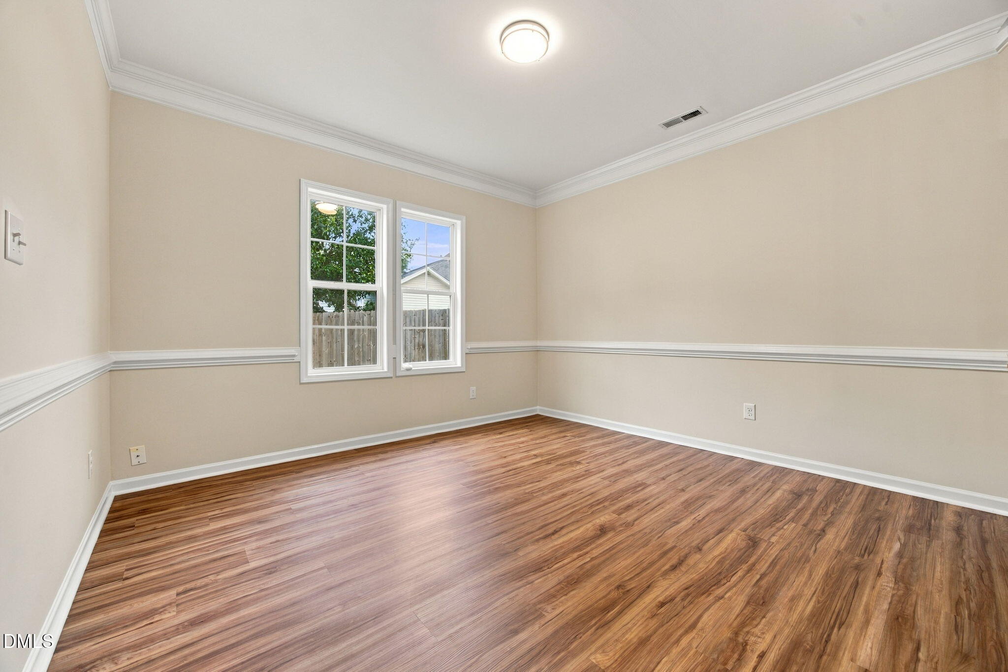 1602 Flowering Peach Trail Property Photo 12