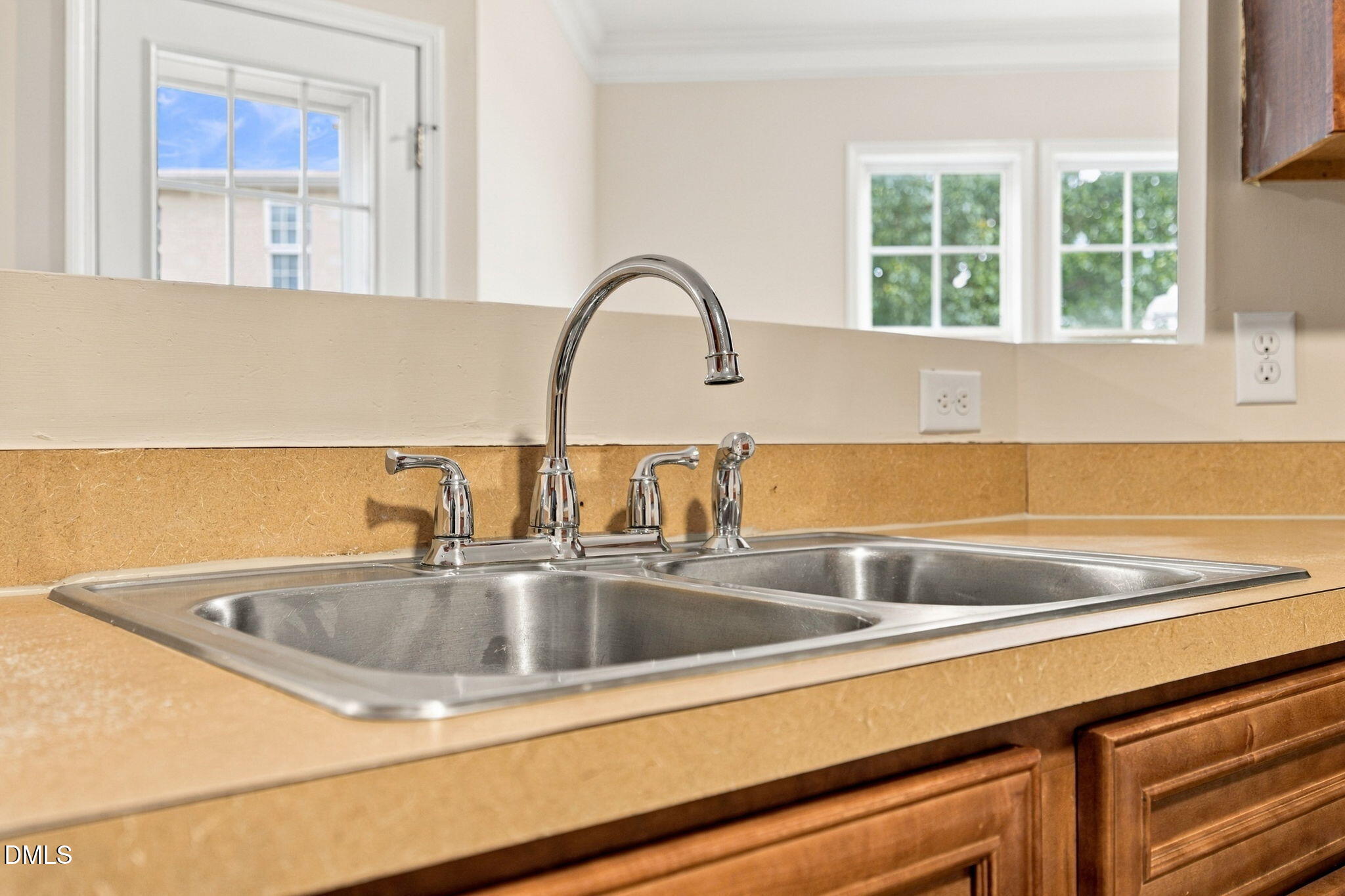 1602 Flowering Peach Trail Property Photo 19