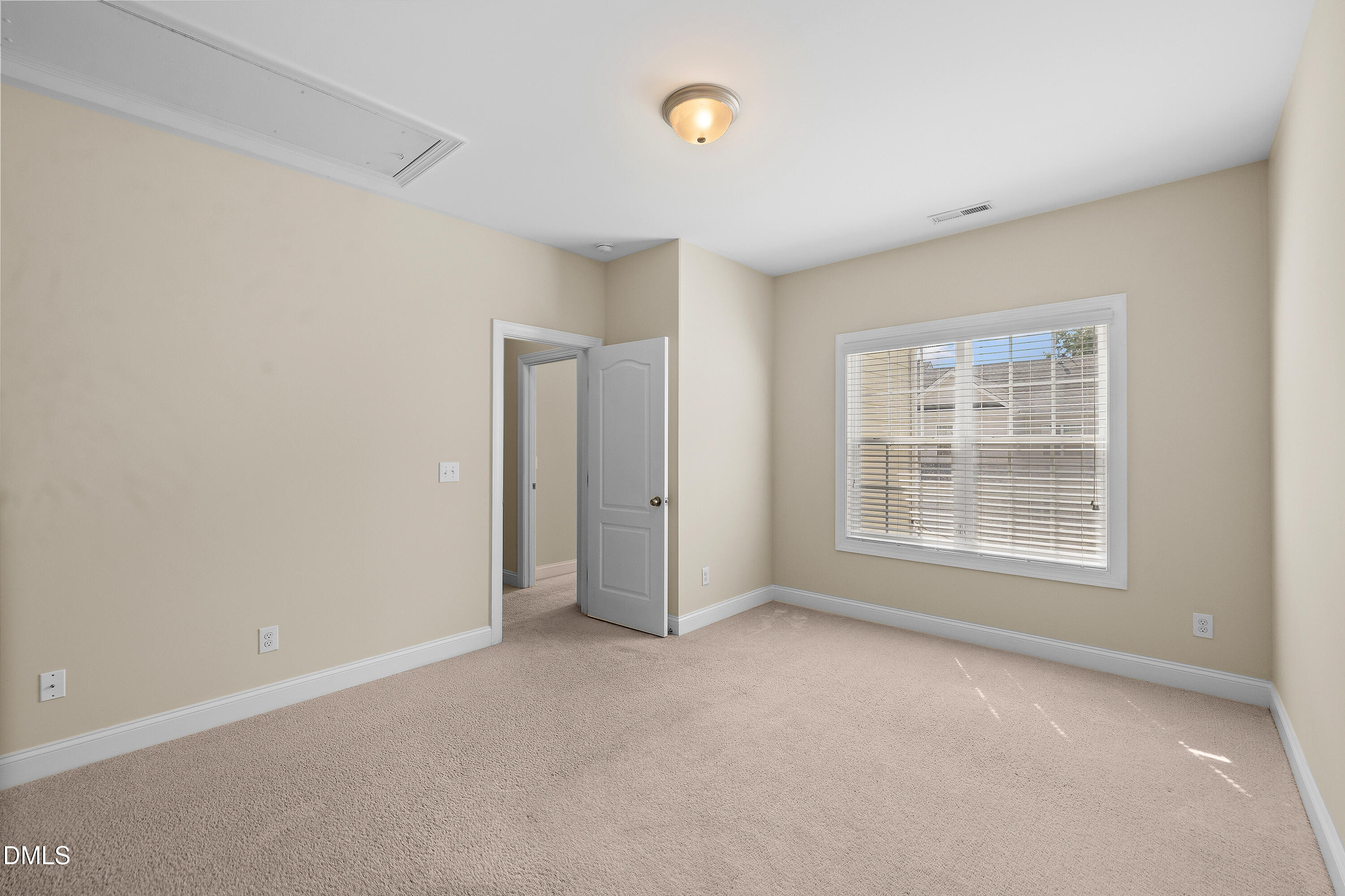 1104 Palace Garden Way Property Photo 7