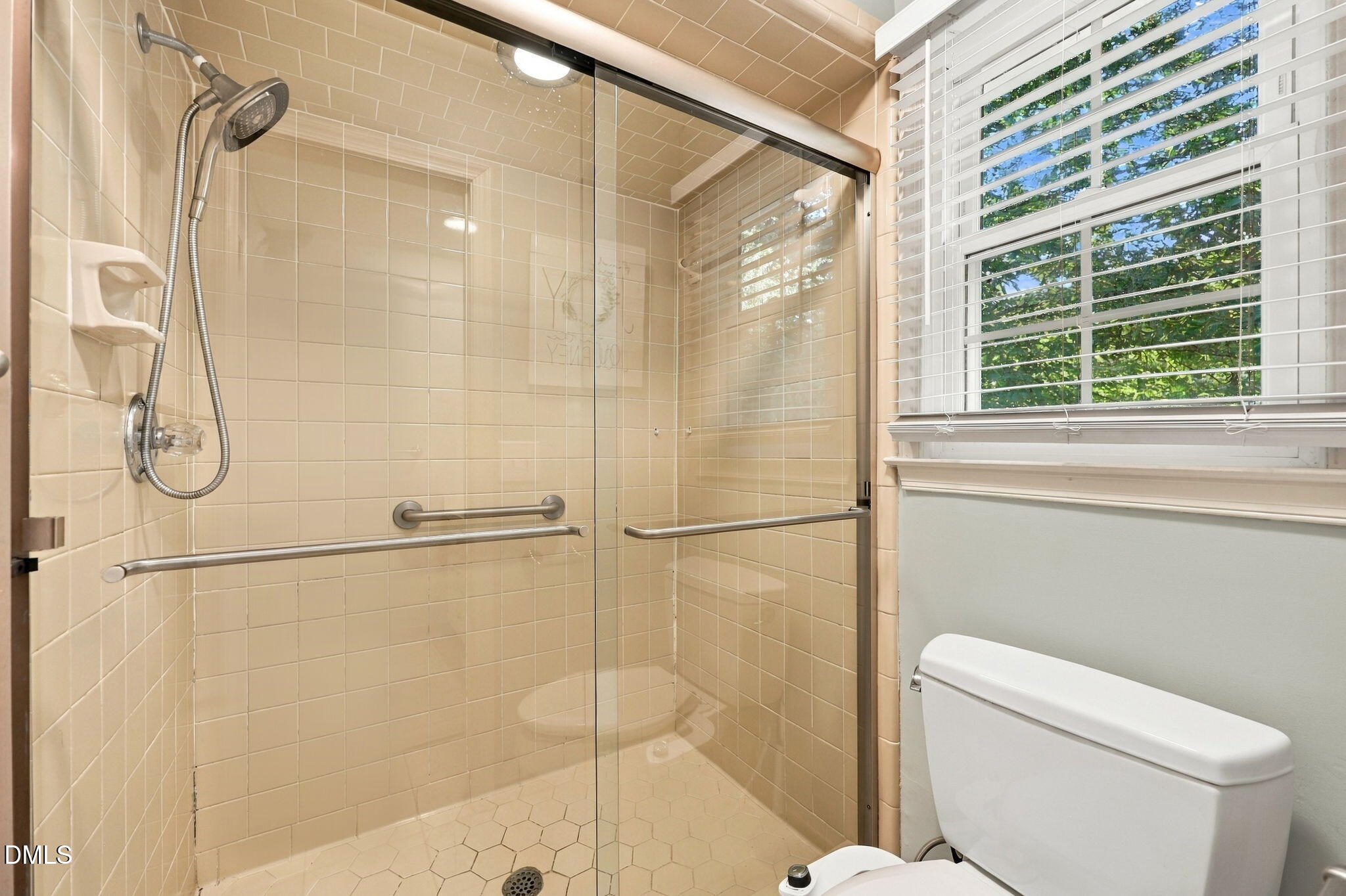6305 Lakeway Drive Property Photo 29