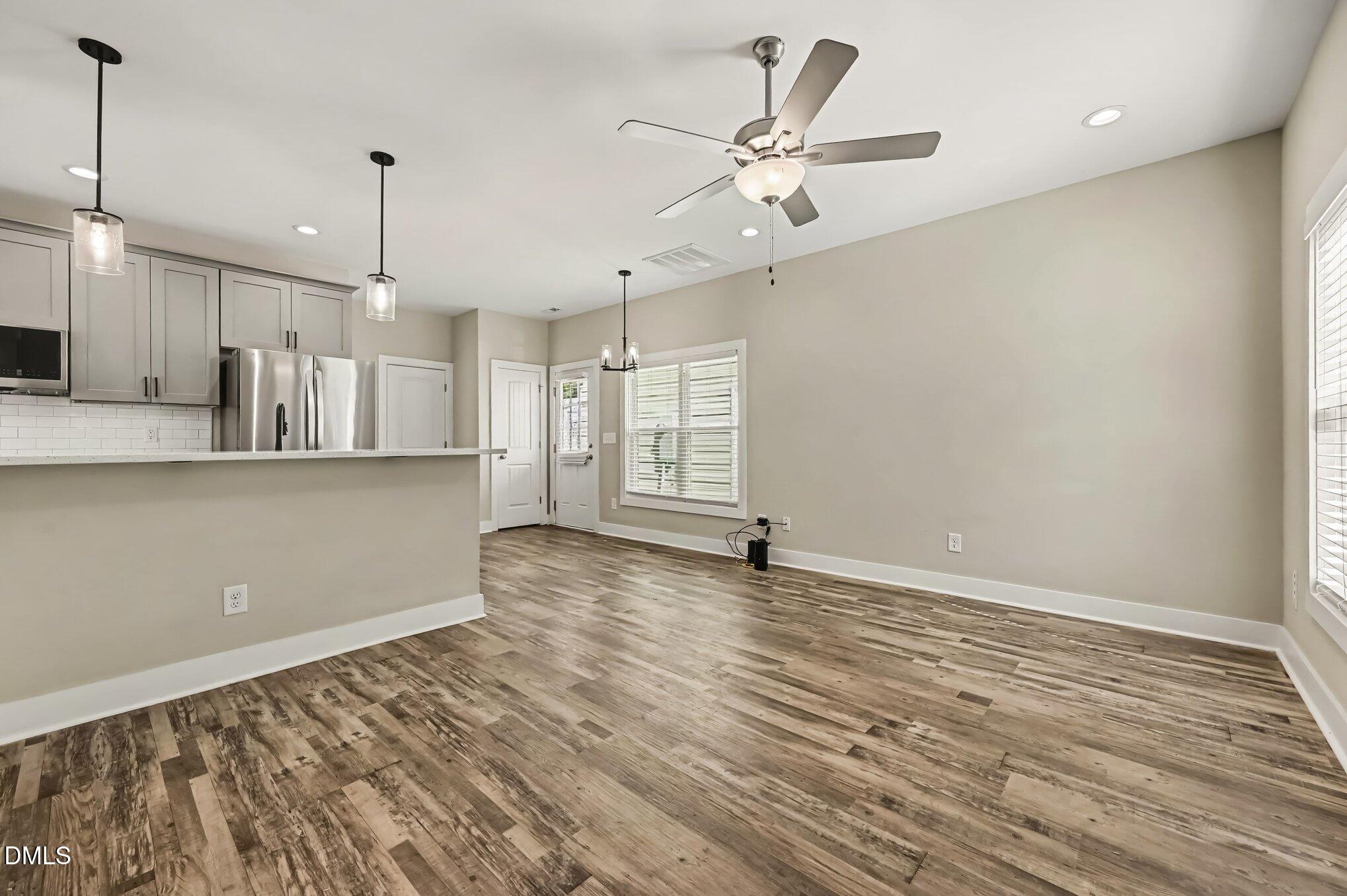 1107 Simmons Street Property Photo 6