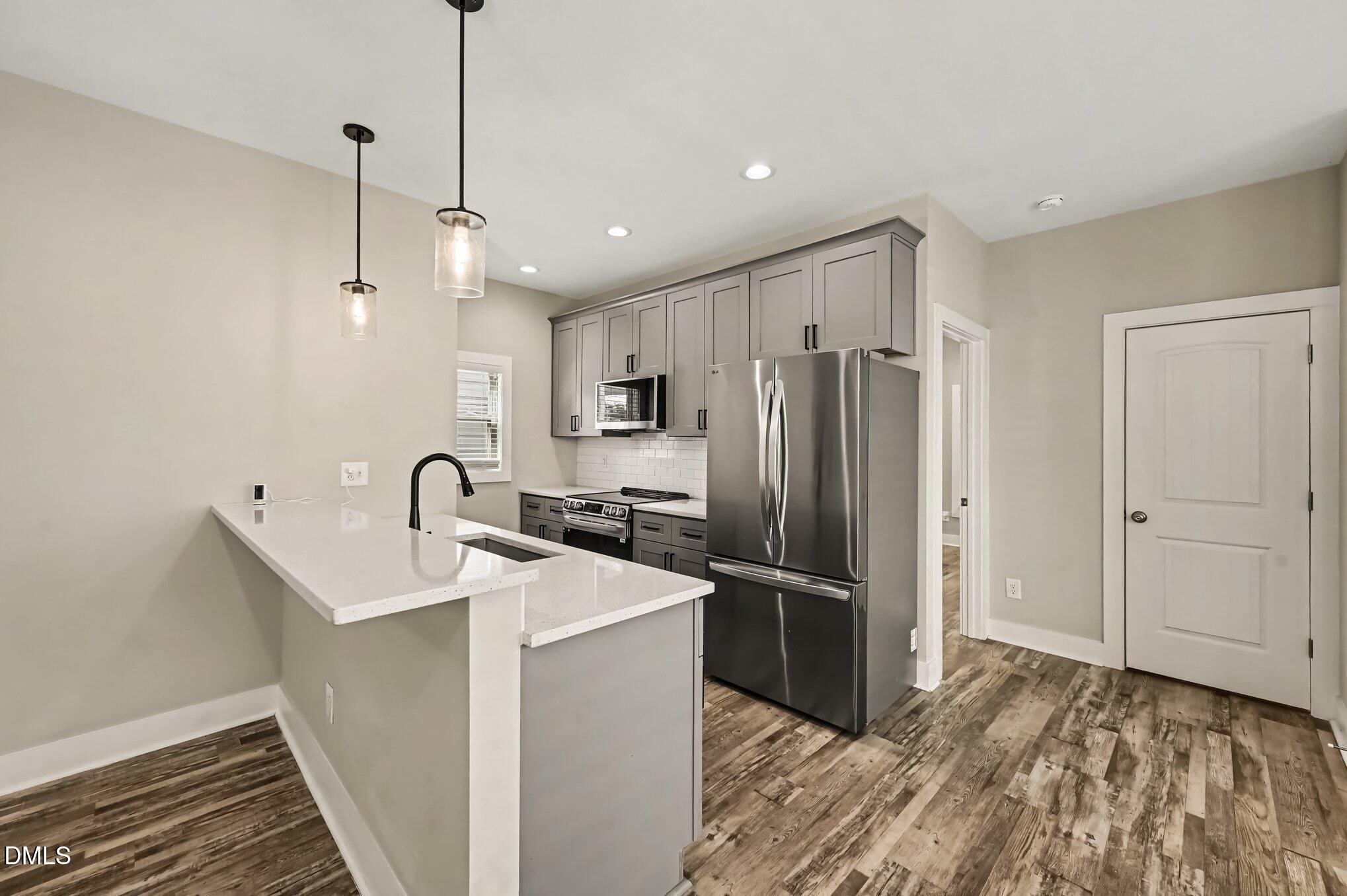 1107 Simmons Street Property Photo 7