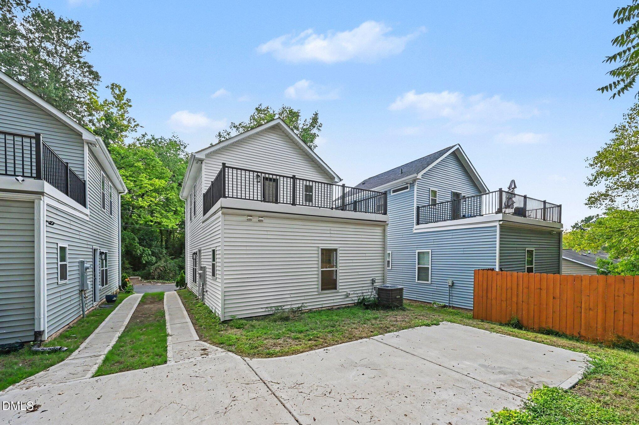 1107 Simmons Street Property Photo 25