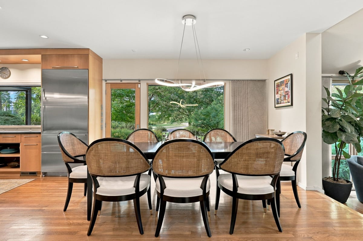 3007 Surrey Road Property Photo 5