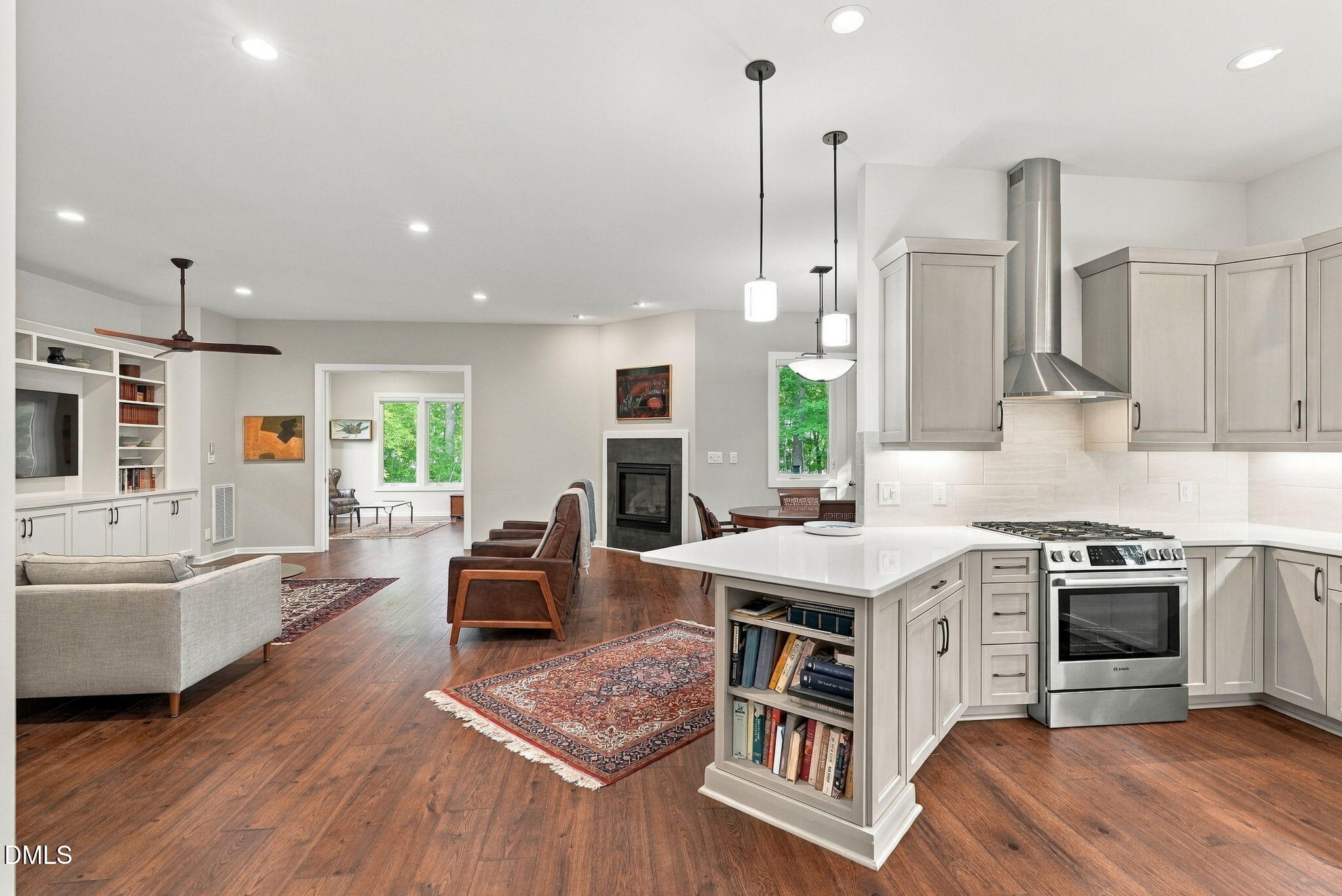 4609 Montgomery Property Photo 4