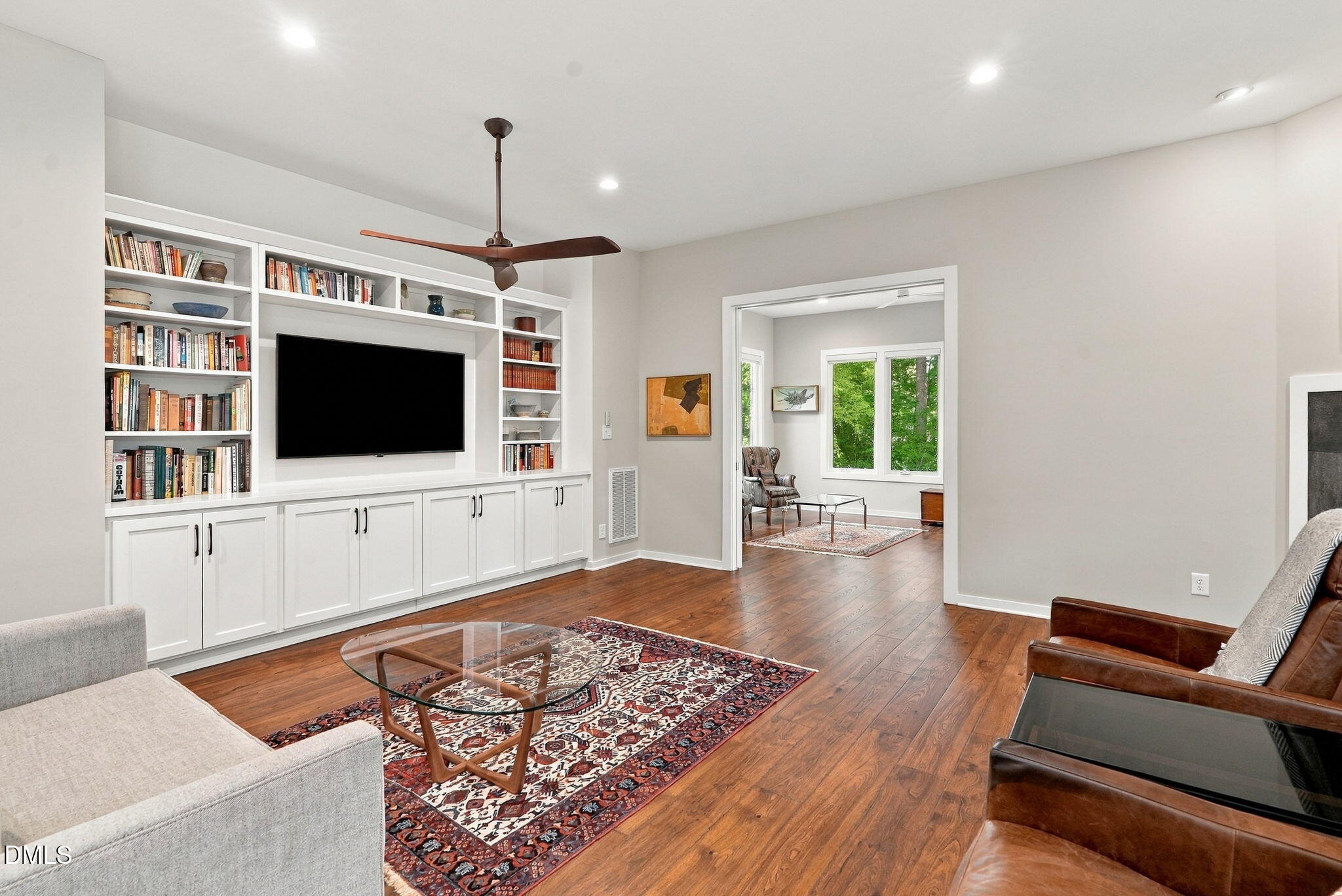 4609 Montgomery Property Photo 6