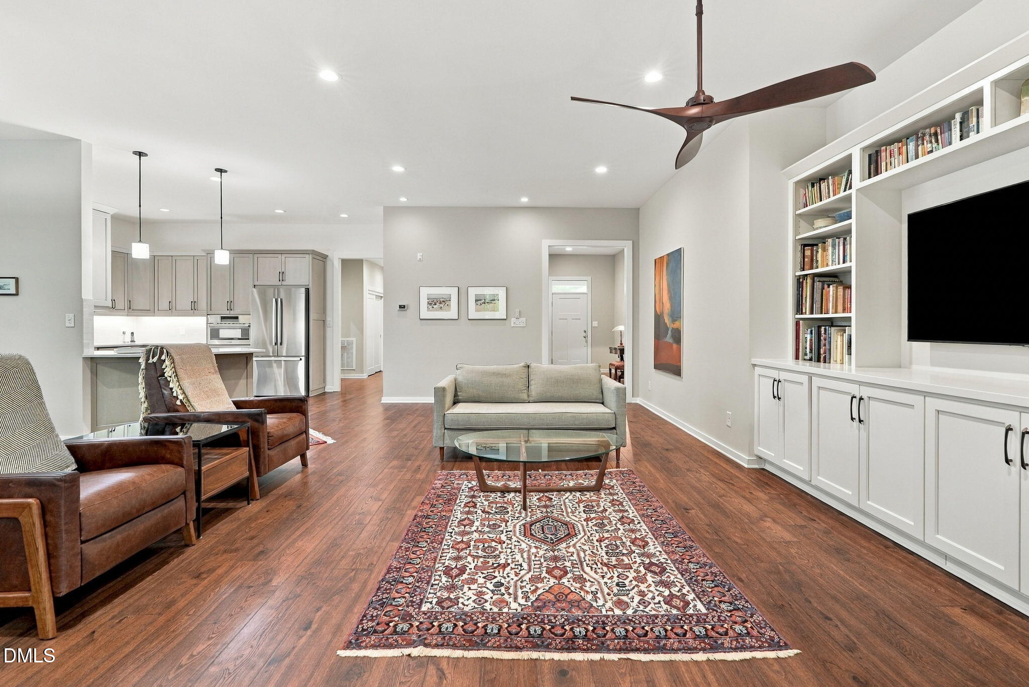 4609 Montgomery Property Photo 8