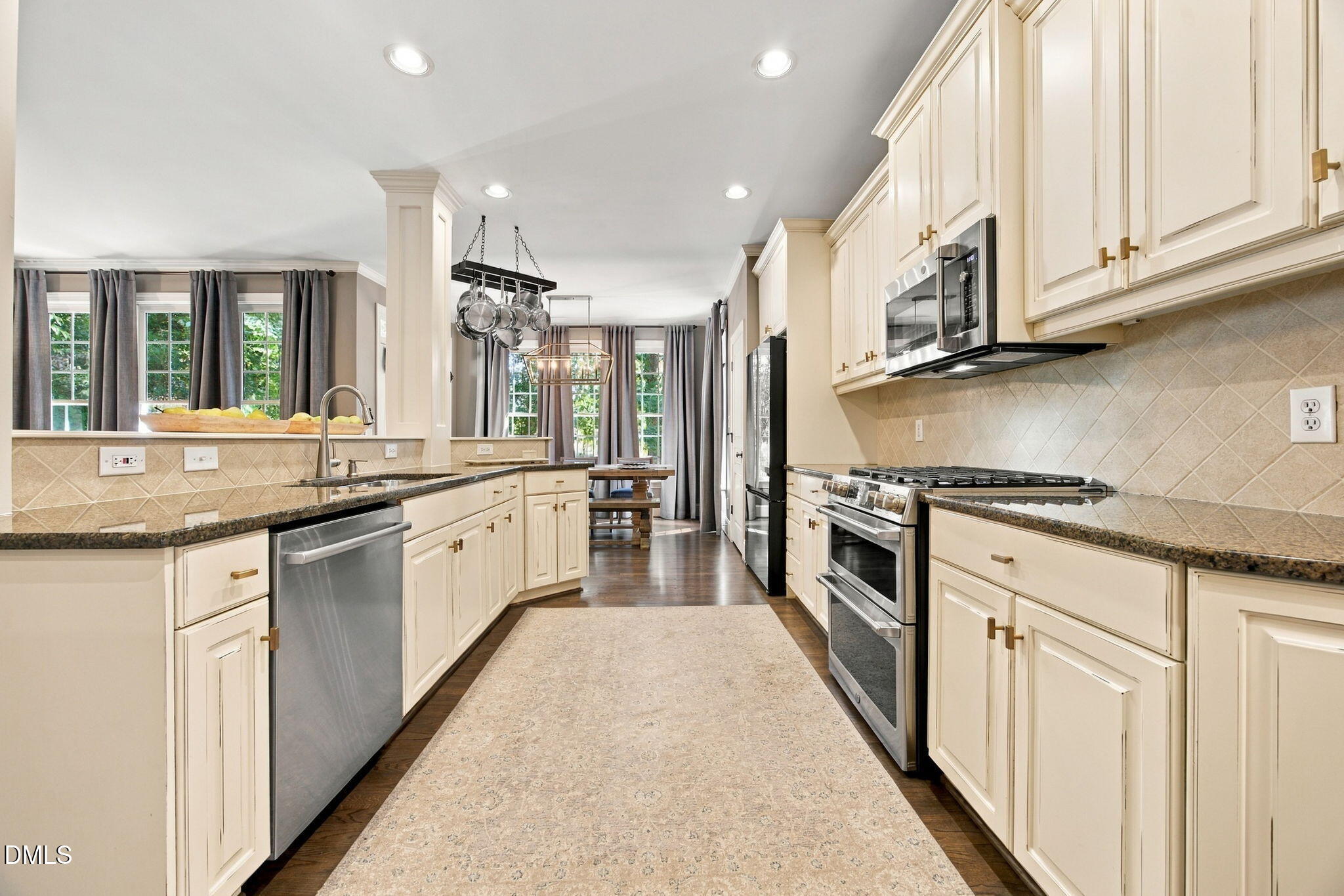 2400 Forestbluff Drive Property Photo 18