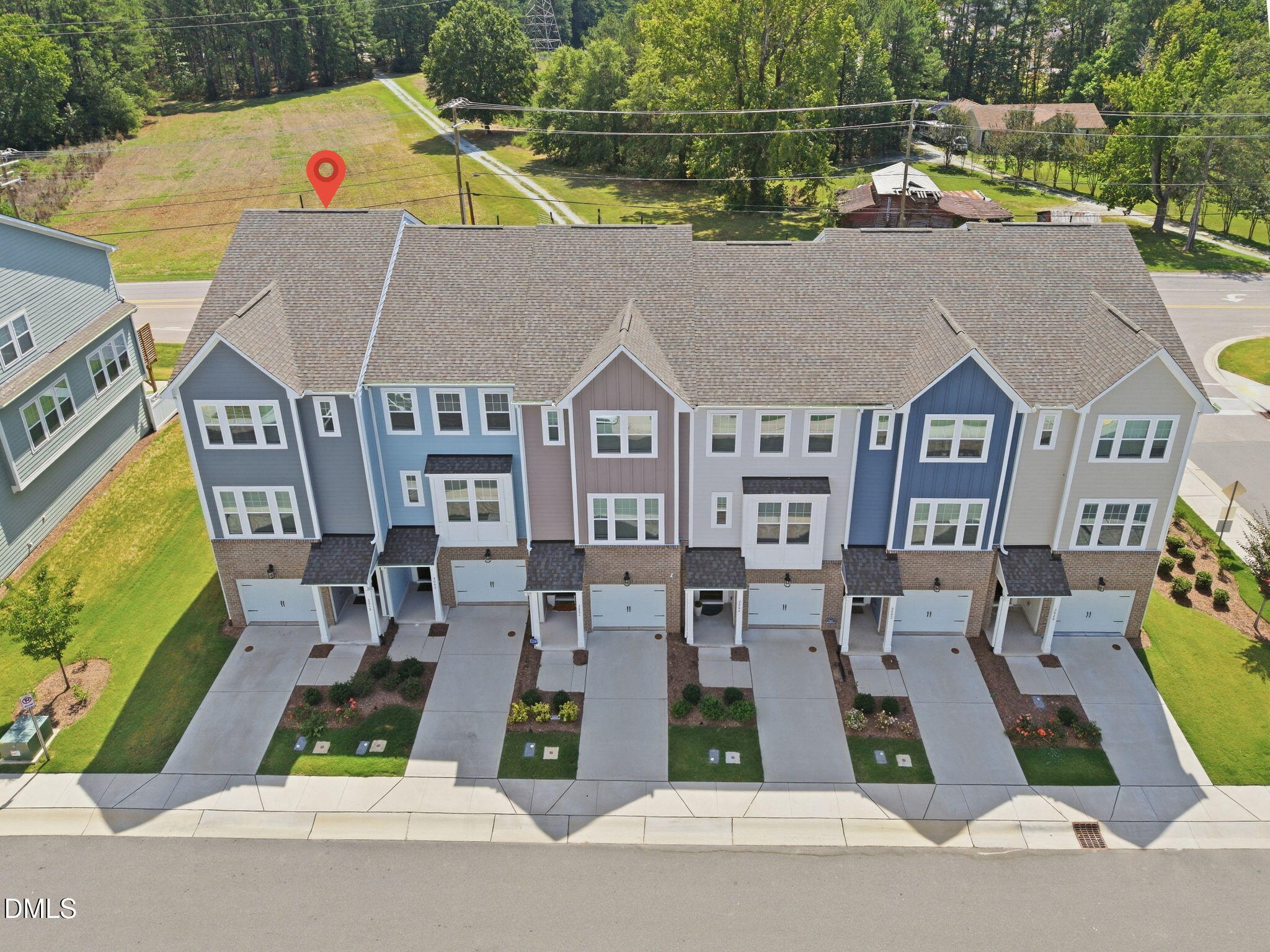 2010 Enrichment Way Property Photo 5